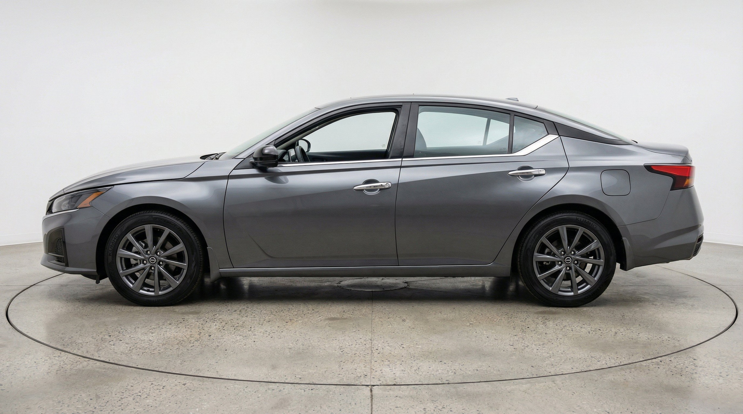 Thumbnail: 2025 Nissan Altima - 5