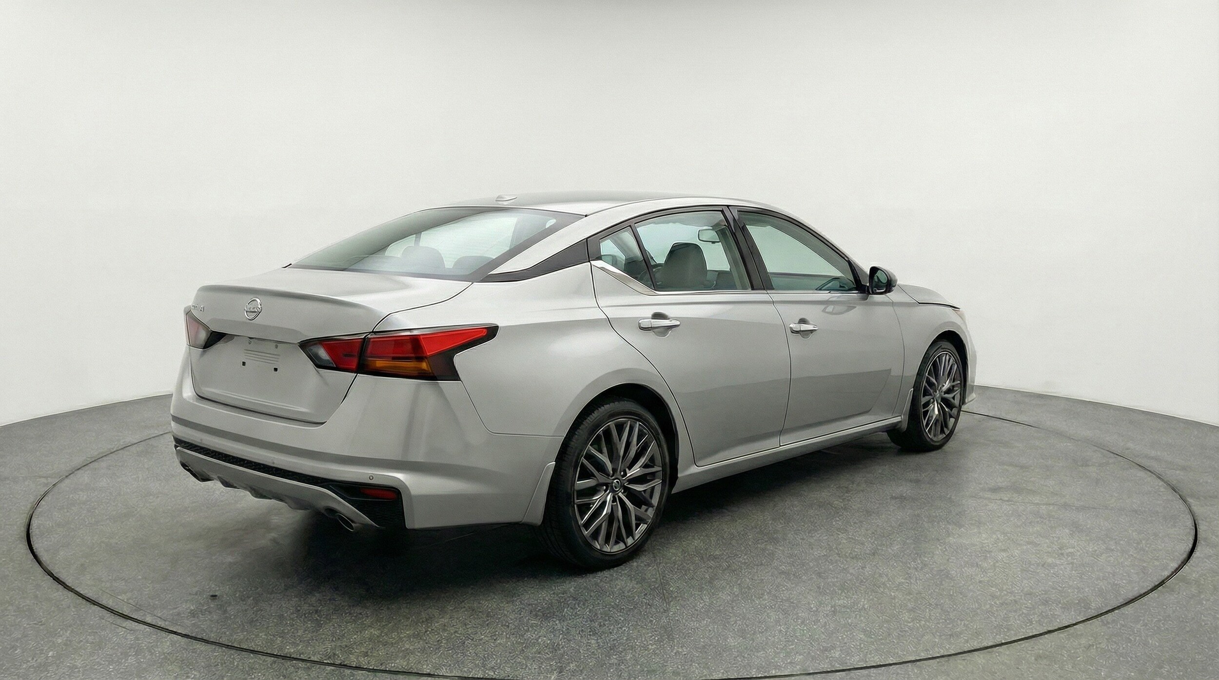 Thumbnail: 2025 Nissan Altima - 9
