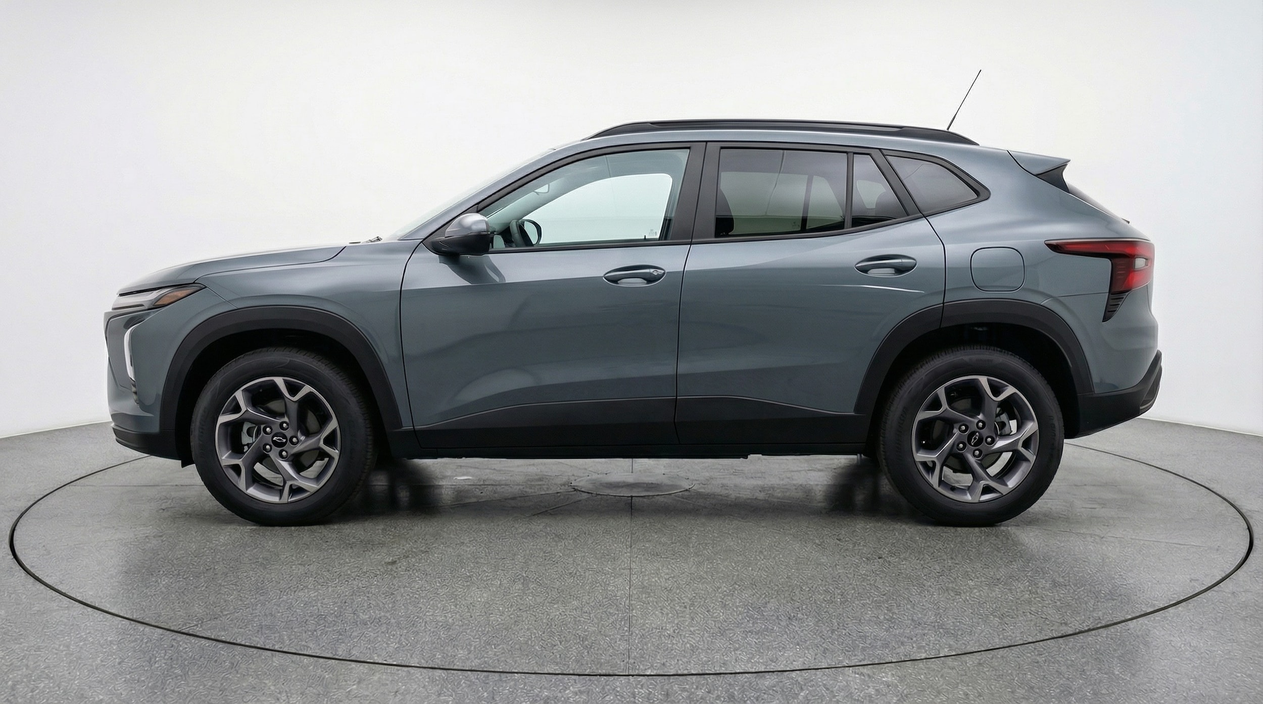 Thumbnail: 2025 Chevrolet Trax - 4