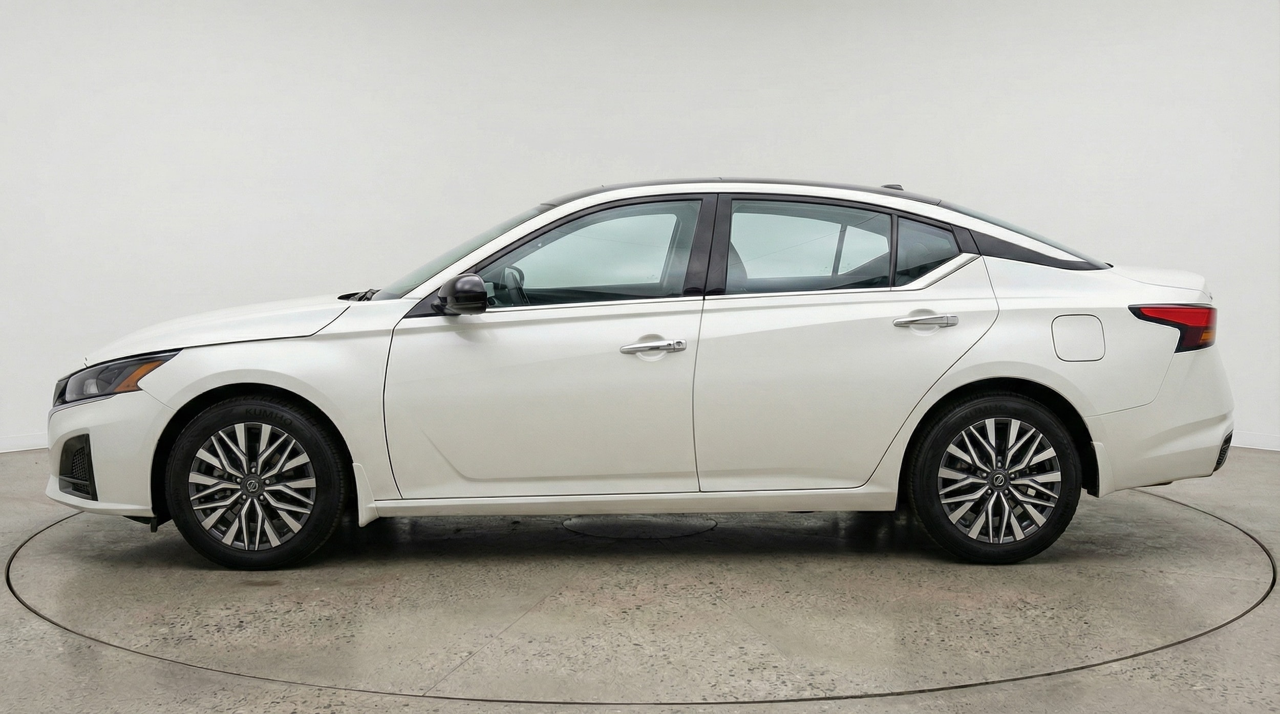 Thumbnail: 2025 Nissan Altima - 4