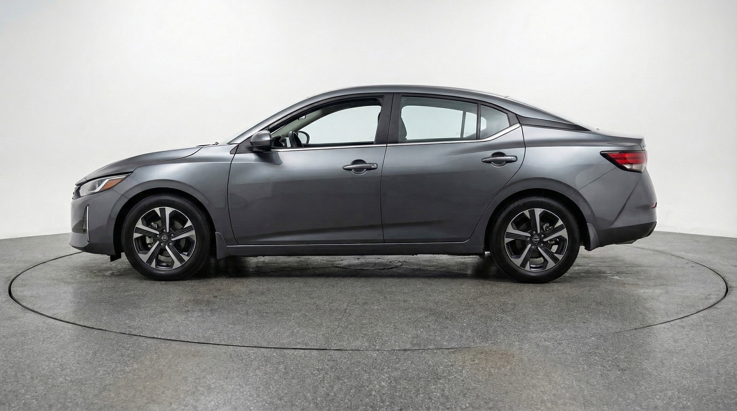 Thumbnail: 2025 Nissan Sentra - 5