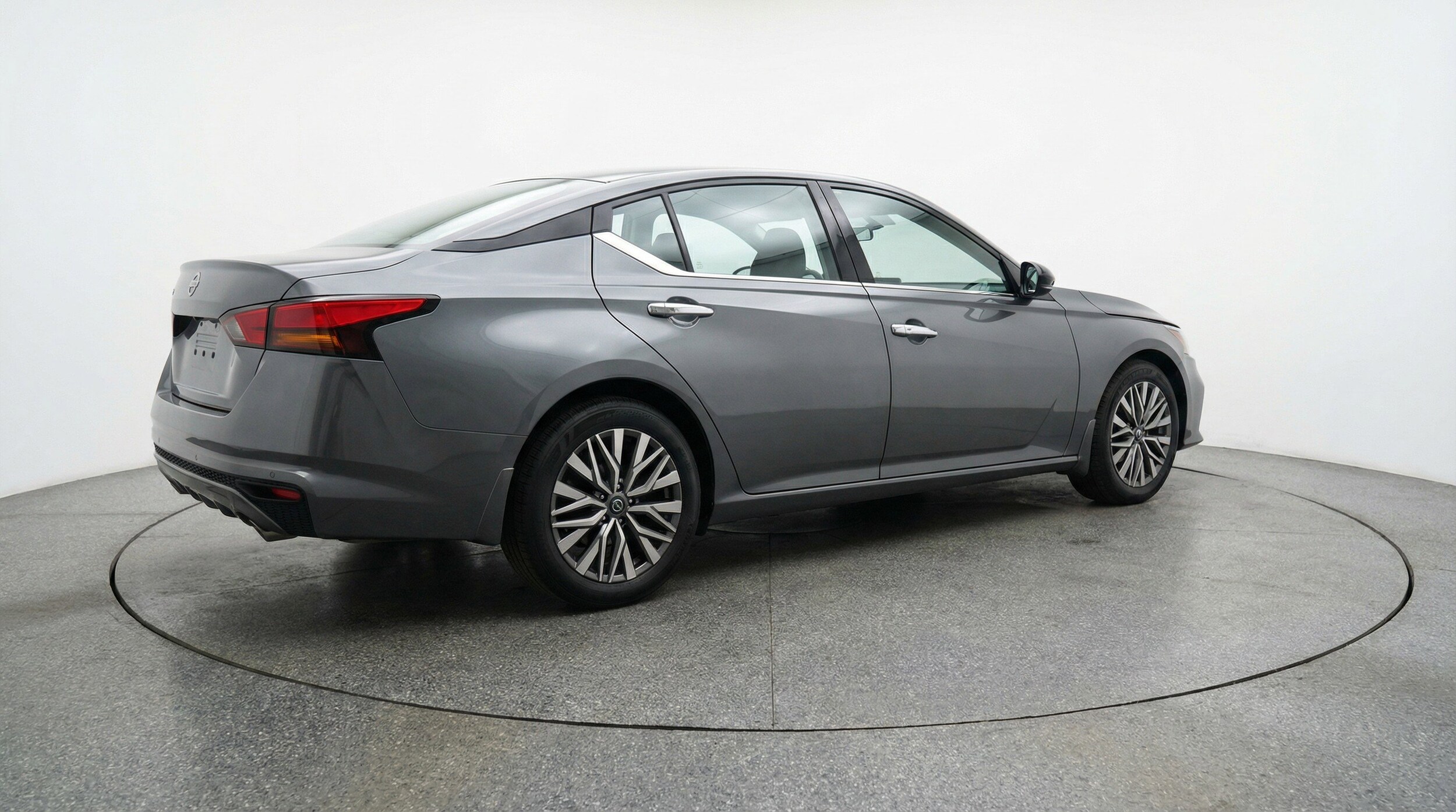 Thumbnail: 2025 Nissan Altima - 9