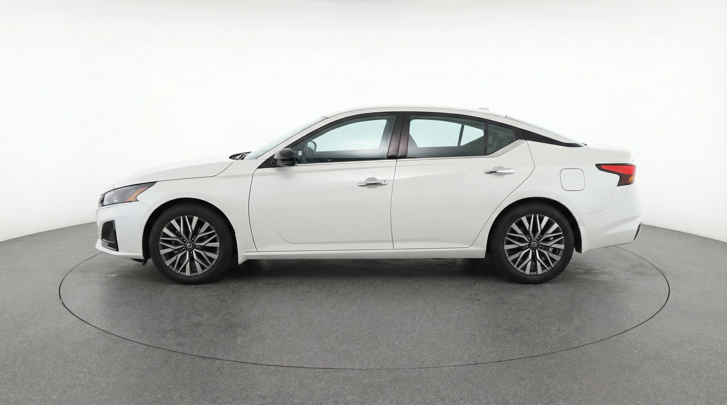 Thumbnail: 2025 Nissan Altima - 4