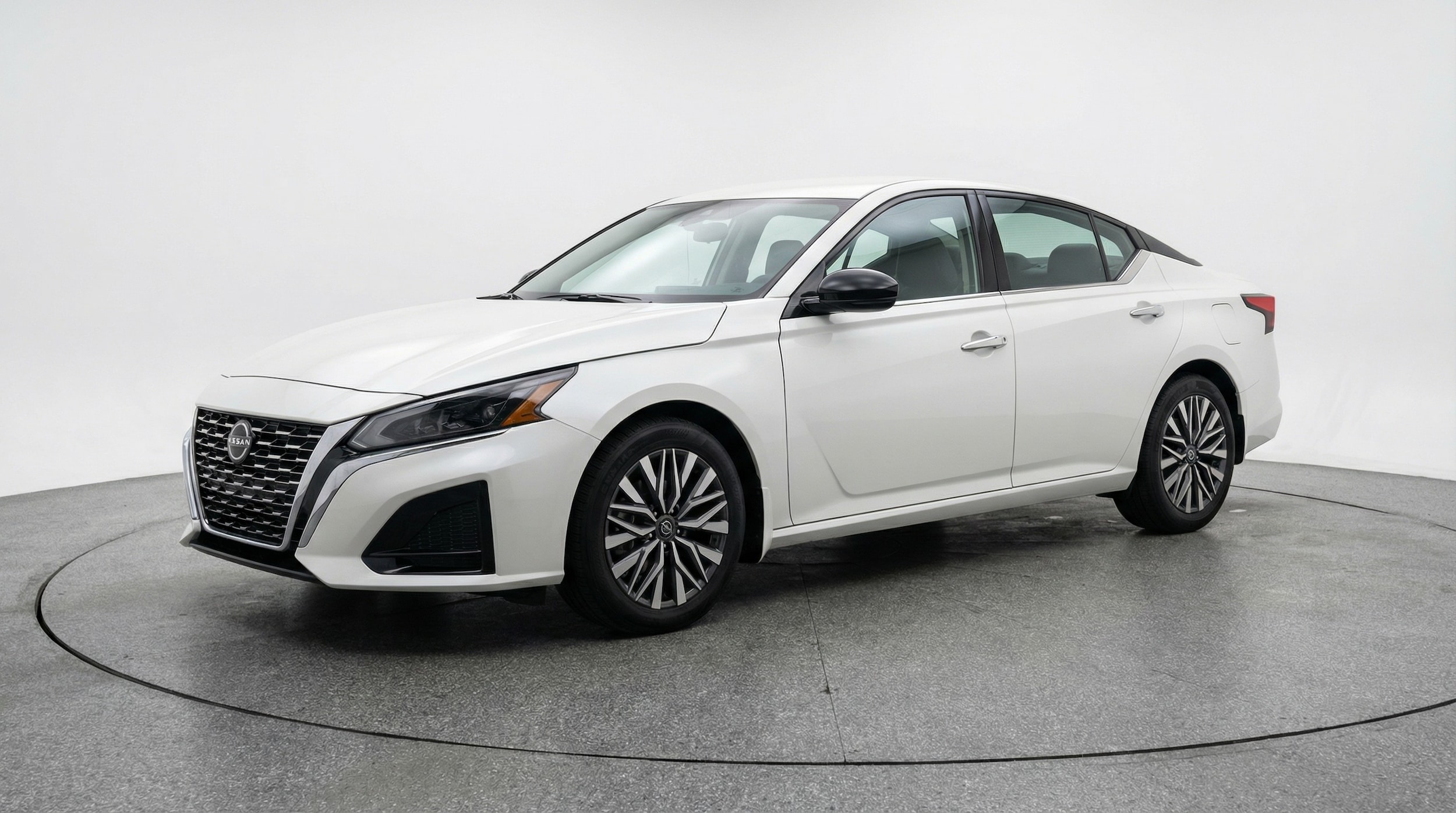 Thumbnail: 2025 Nissan Altima - 3