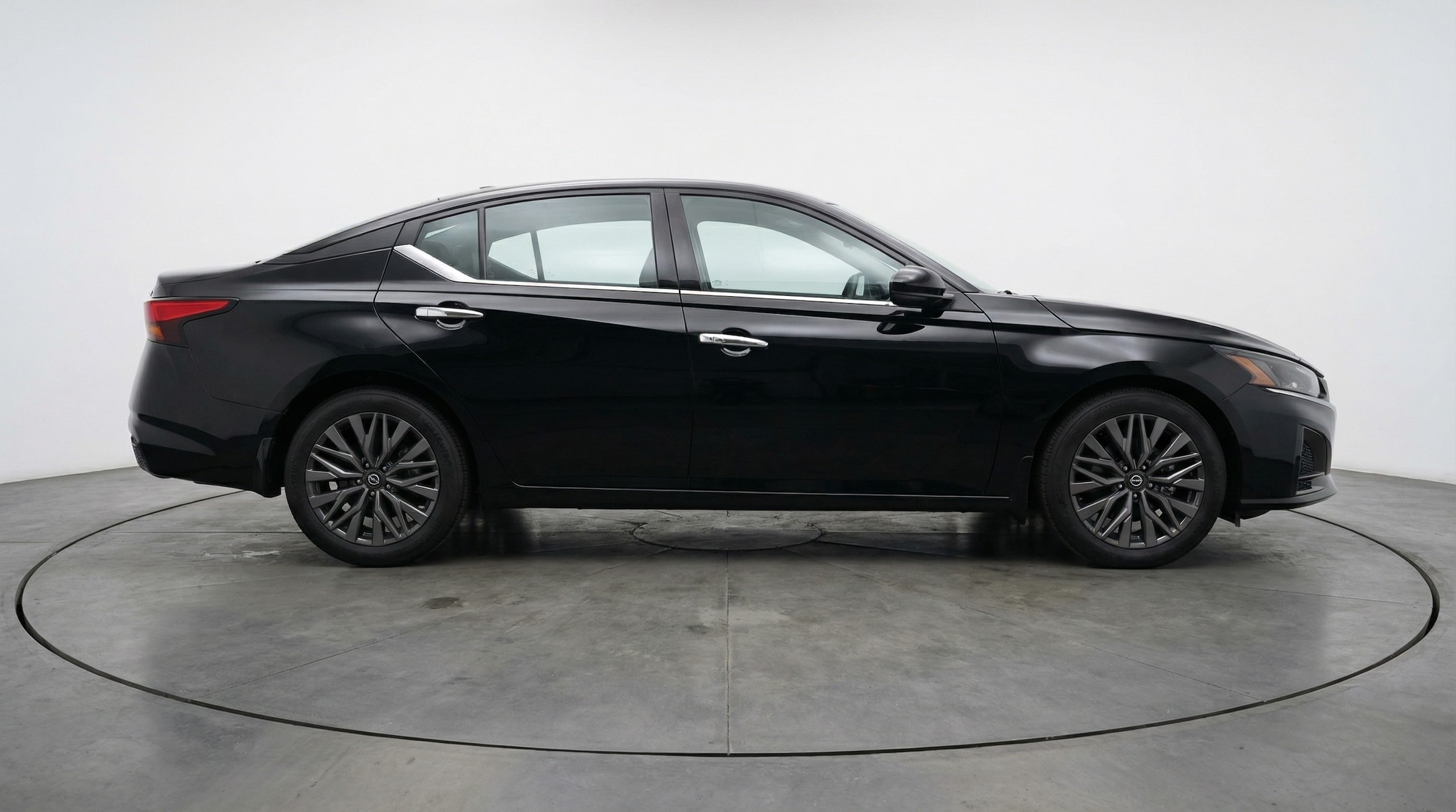 Thumbnail: 2025 Nissan Altima - 8