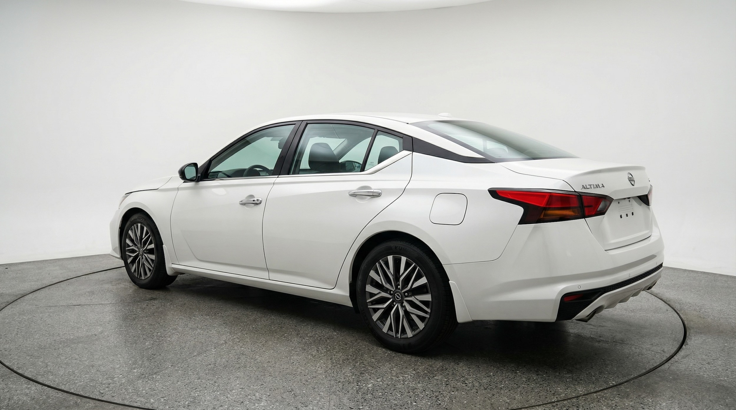 Thumbnail: 2025 Nissan Altima - 5