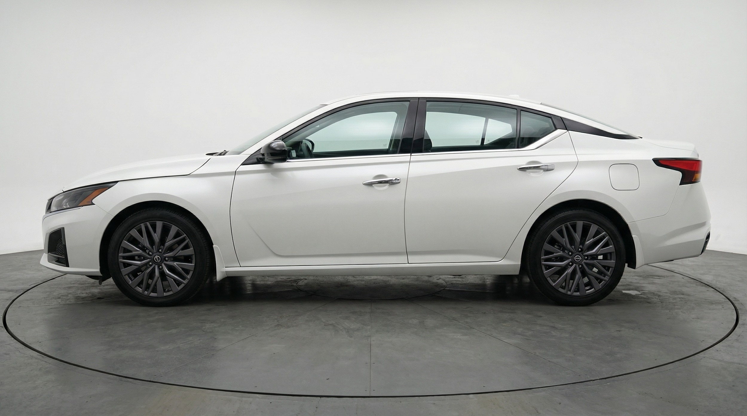 Thumbnail: 2025 Nissan Altima - 4