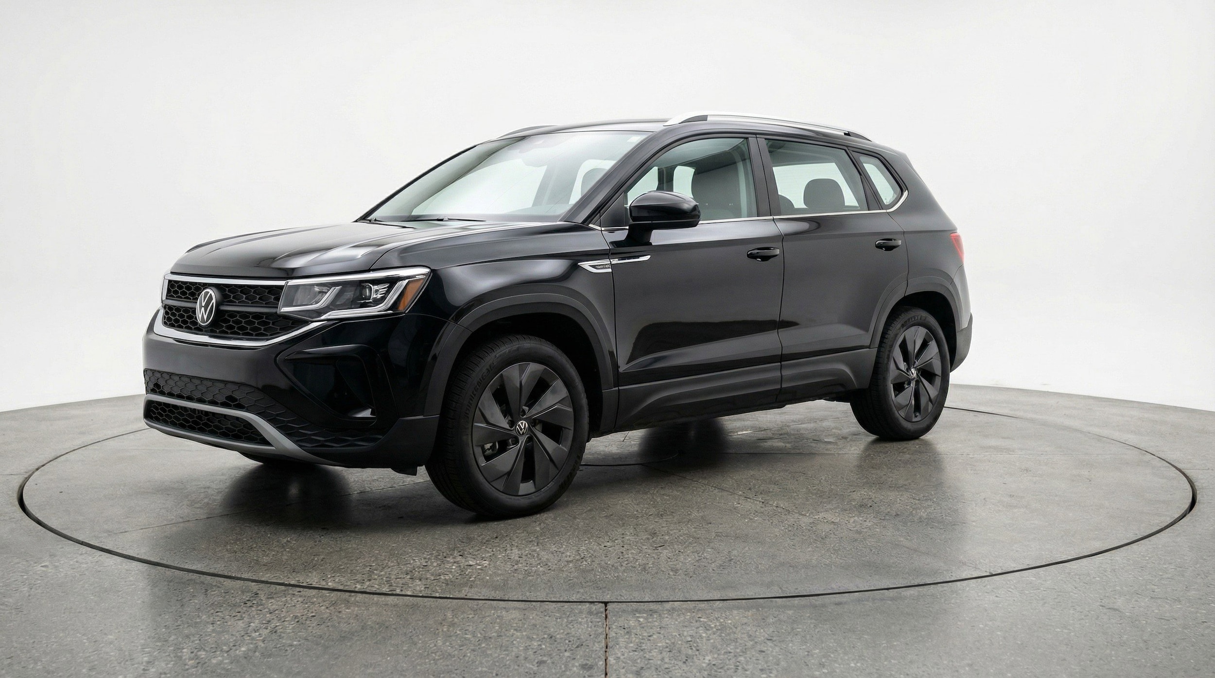 Thumbnail: 2025 Volkswagen Taos - 3