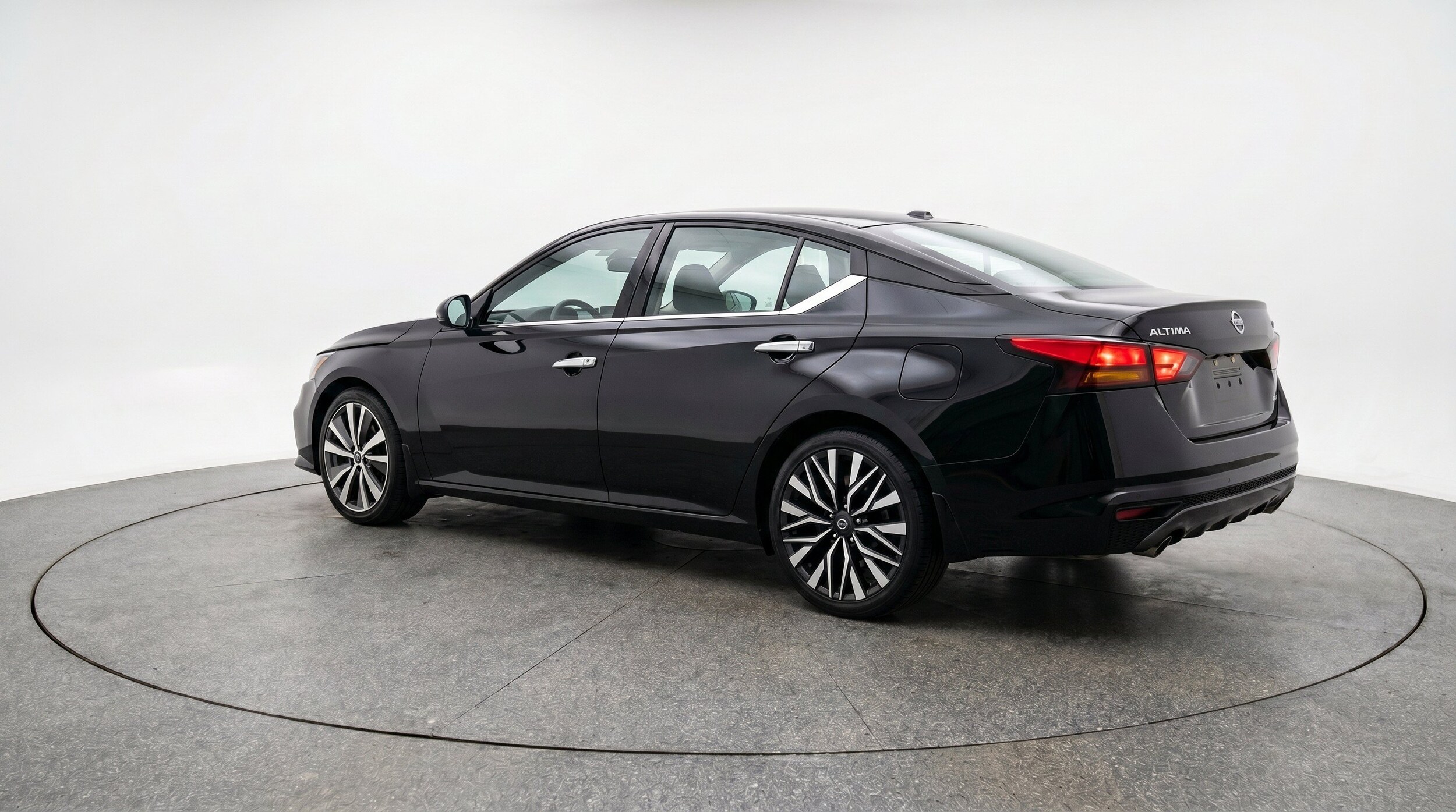 Thumbnail: 2025 Nissan Altima - 6
