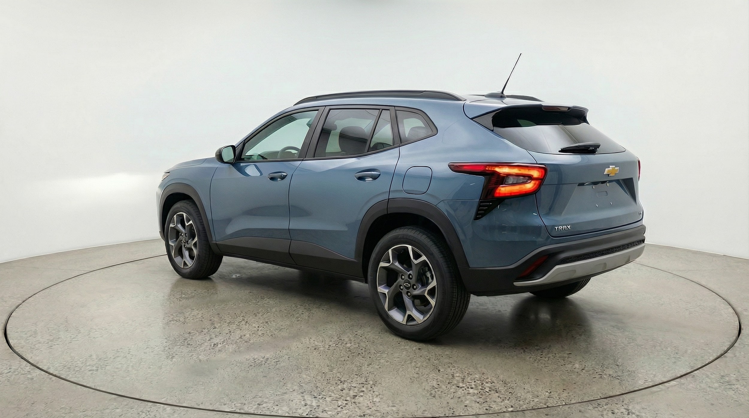 Thumbnail: 2025 Chevrolet Trax - 5