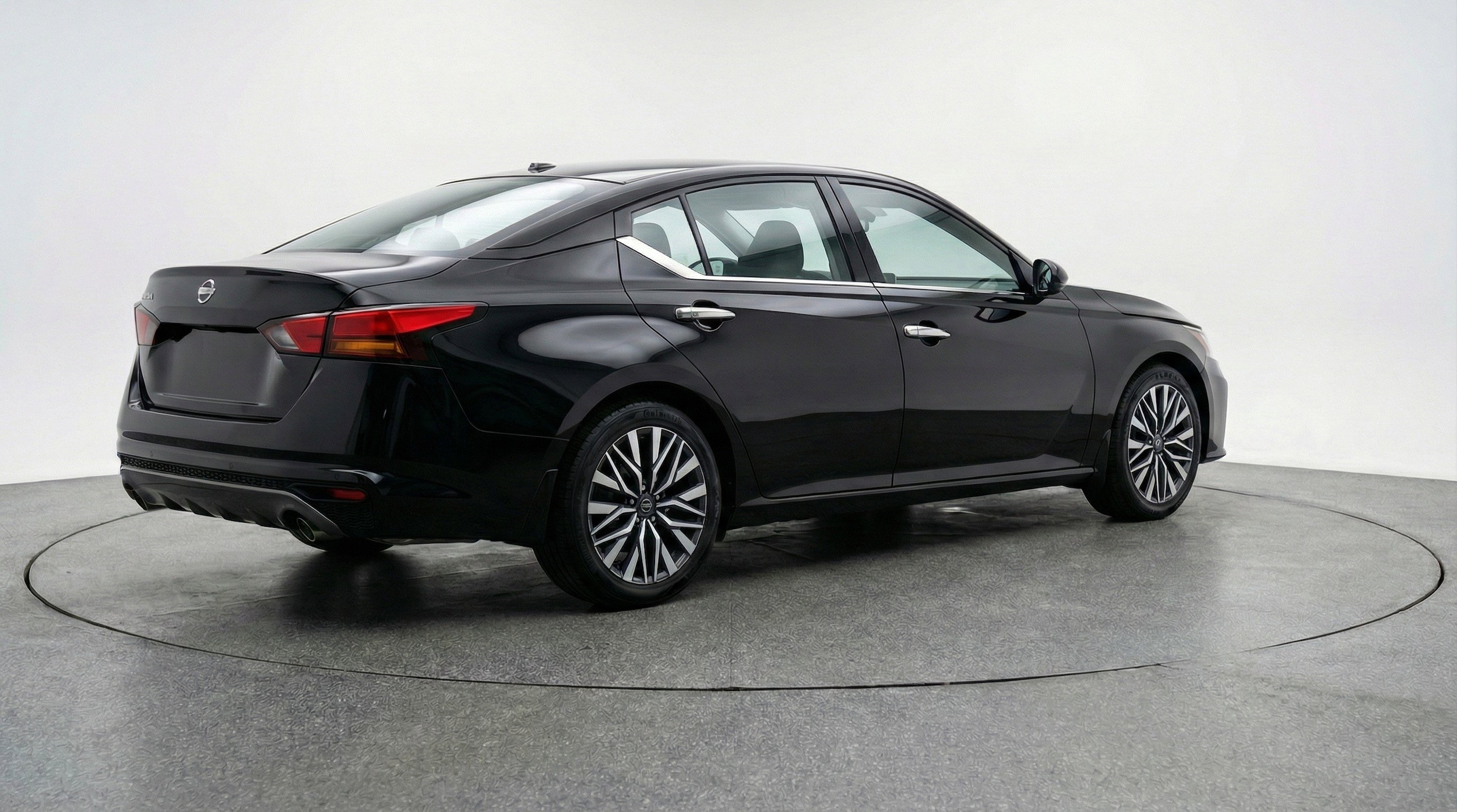 Thumbnail: 2025 Nissan Altima - 9