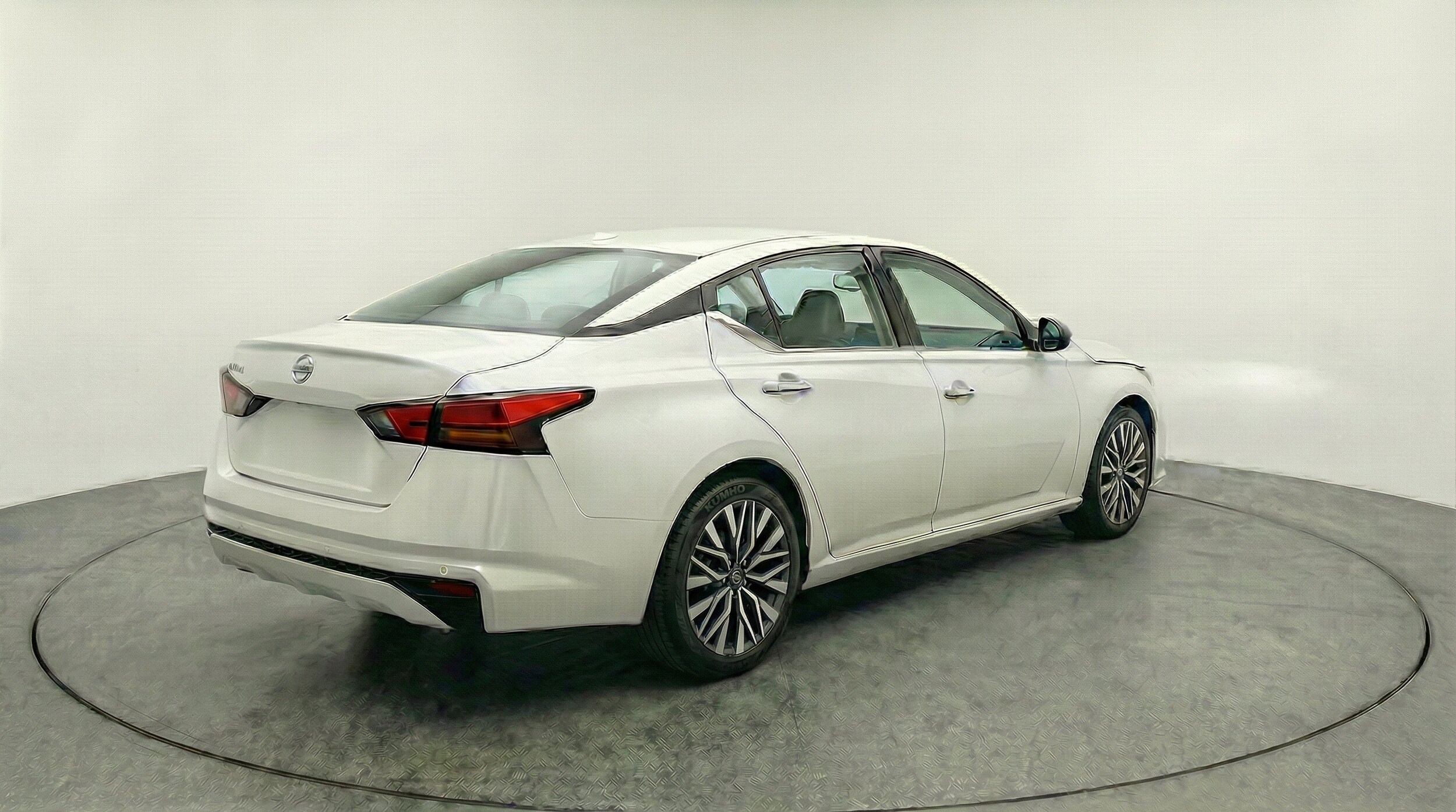Thumbnail: 2025 Nissan Altima - 9