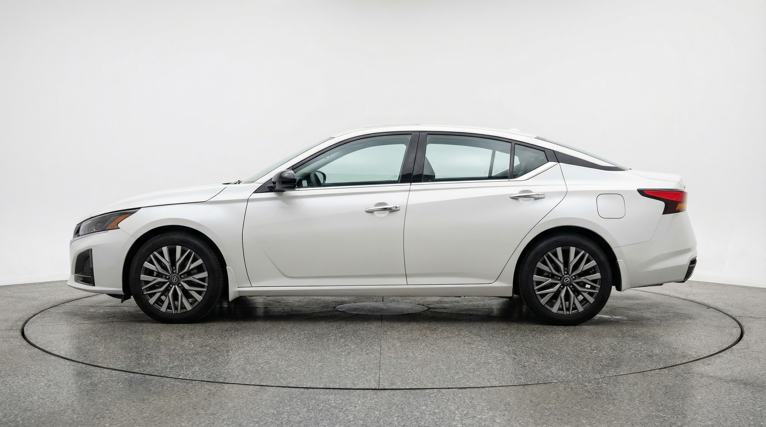 Thumbnail: 2025 Nissan Altima - 4