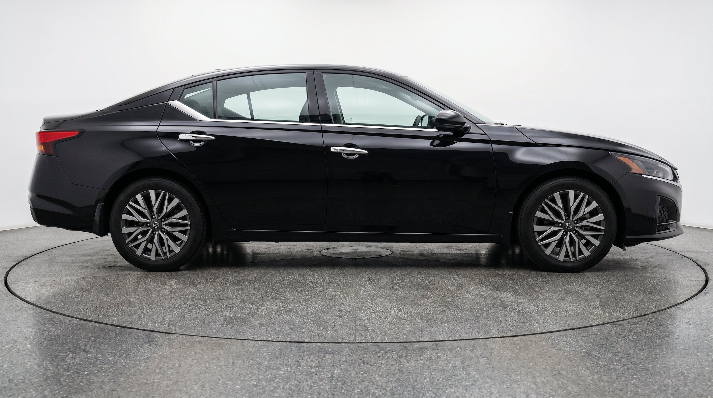 Thumbnail: 2025 Nissan Altima - 11