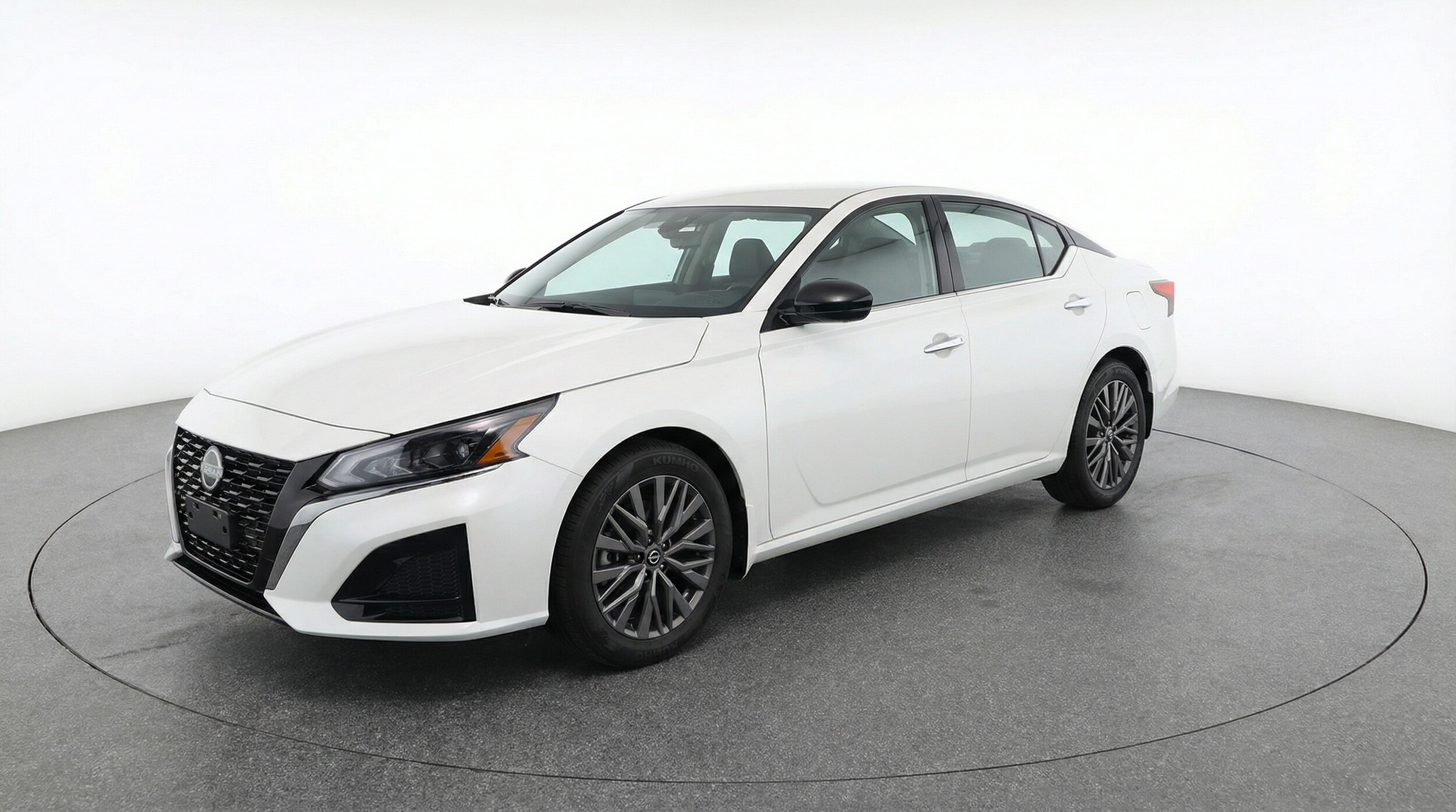 Thumbnail: 2025 Nissan Altima - 3