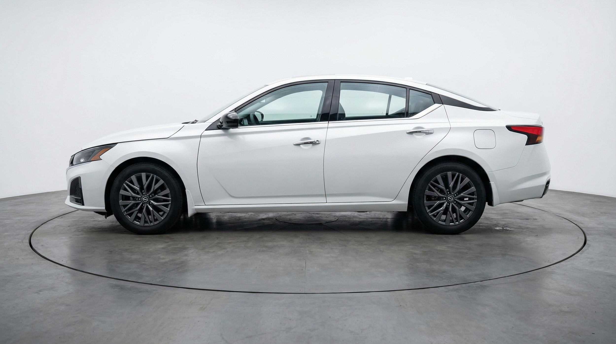 Thumbnail: 2025 Nissan Altima - 4