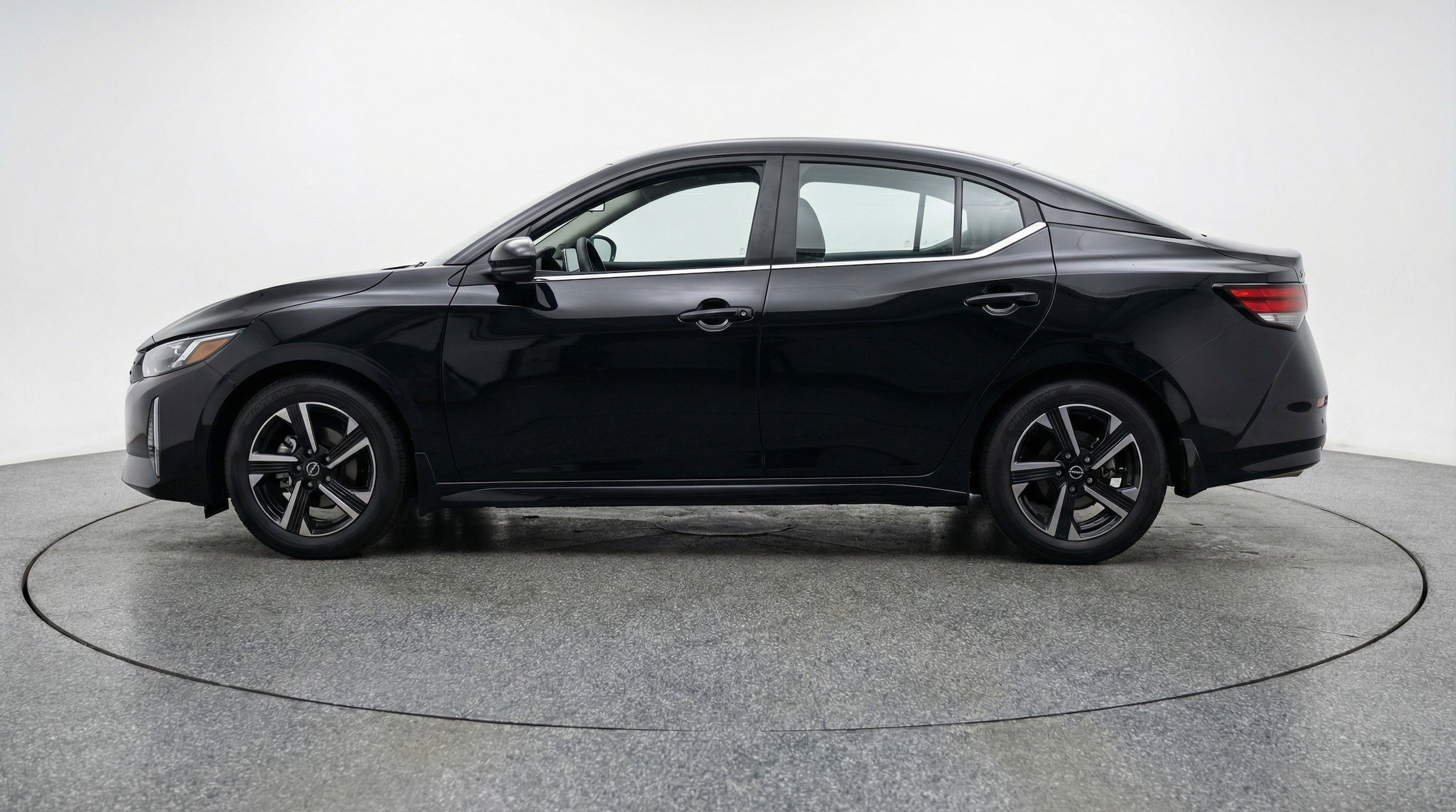 Thumbnail: 2025 Nissan Sentra - 5