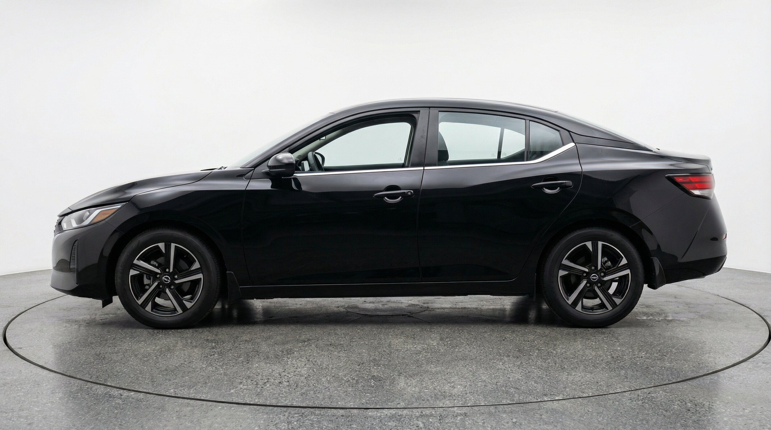 Thumbnail: 2025 Nissan Sentra - 5