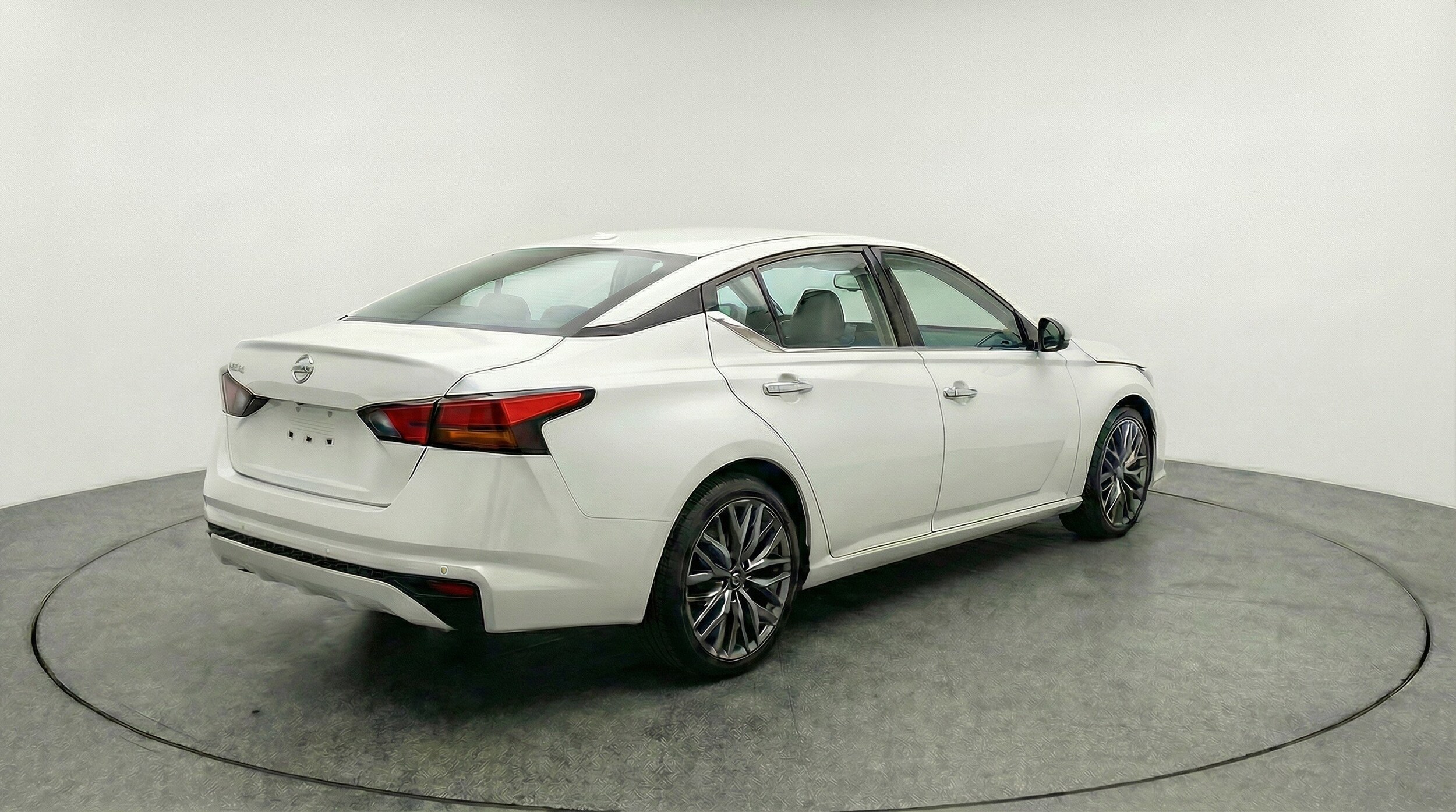 Thumbnail: 2025 Nissan Altima - 9