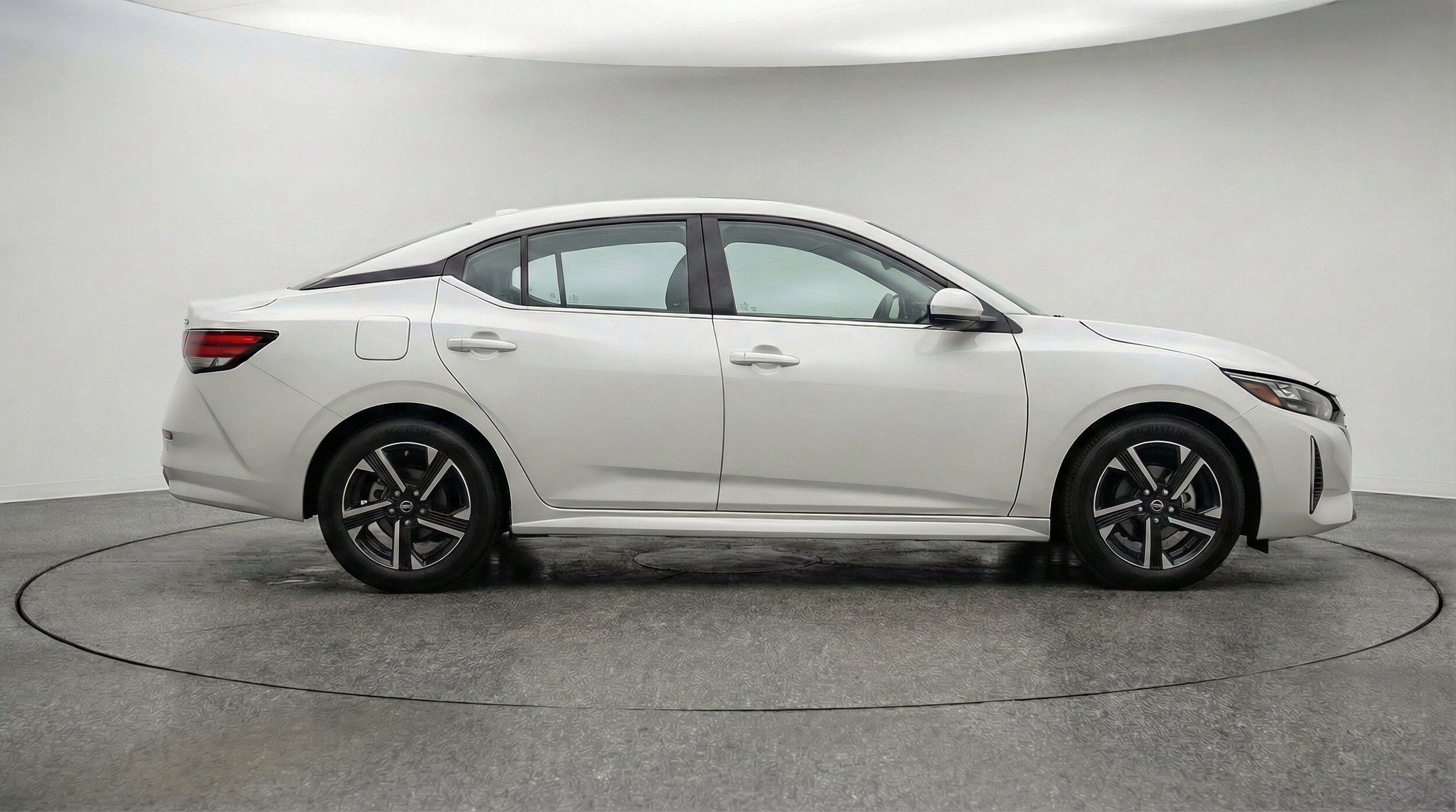 Thumbnail: 2025 Nissan Sentra - 11