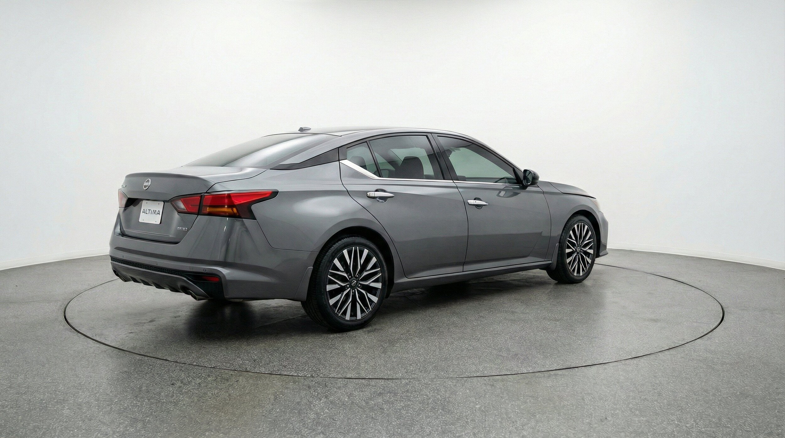 Thumbnail: 2025 Nissan Altima - 9