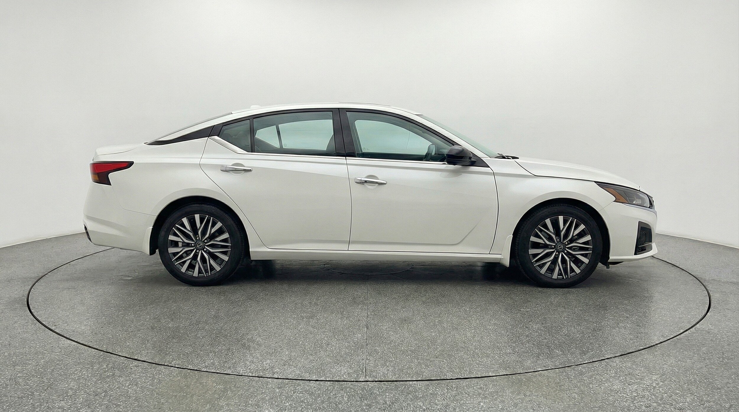 Thumbnail: 2025 Nissan Altima - 11