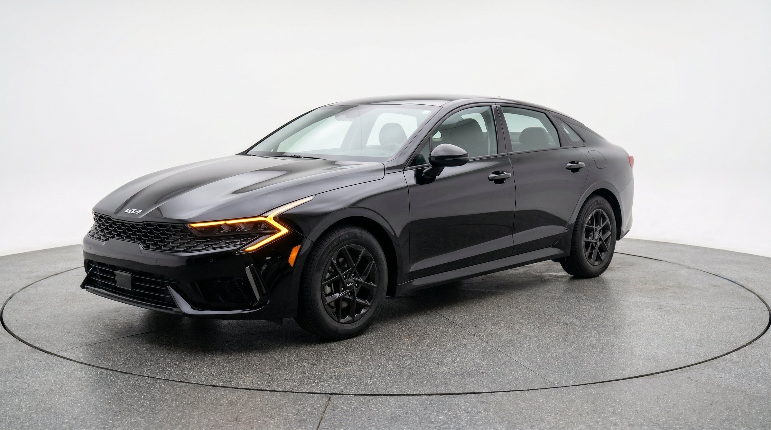 Thumbnail: 2025 Kia K5 - 3