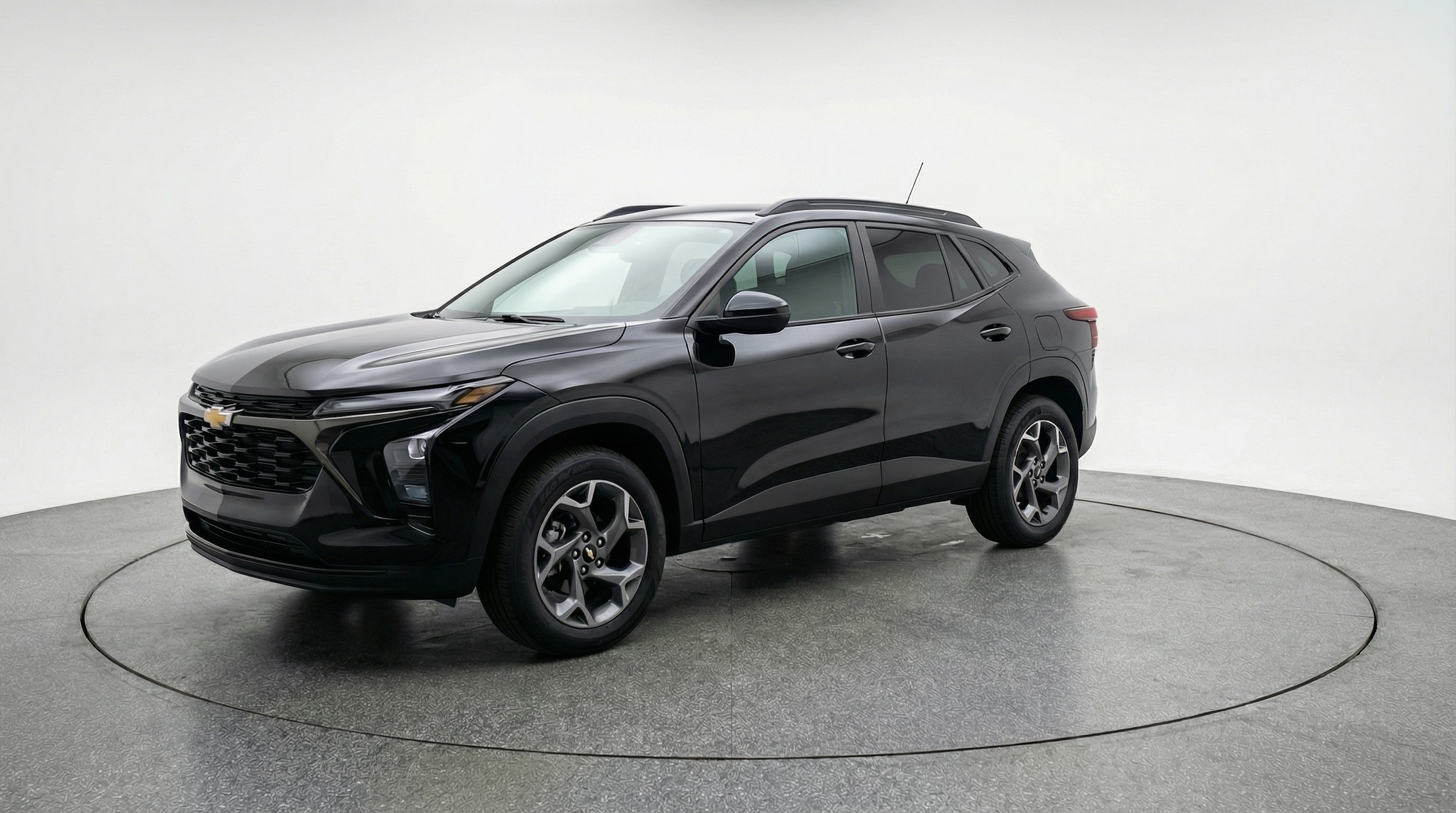 Thumbnail: 2025 Chevrolet Trax - 3