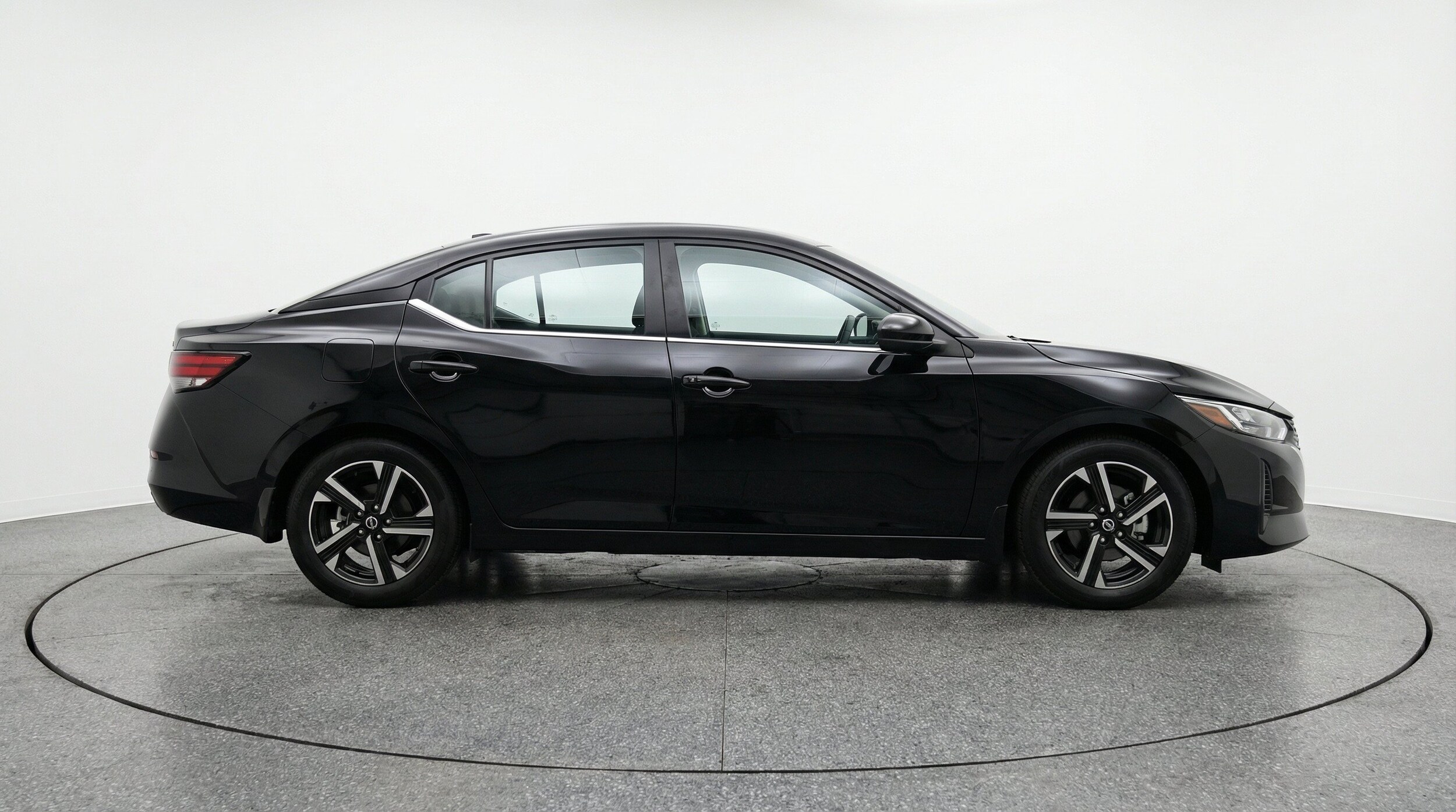 Thumbnail: 2025 Nissan Sentra - 10