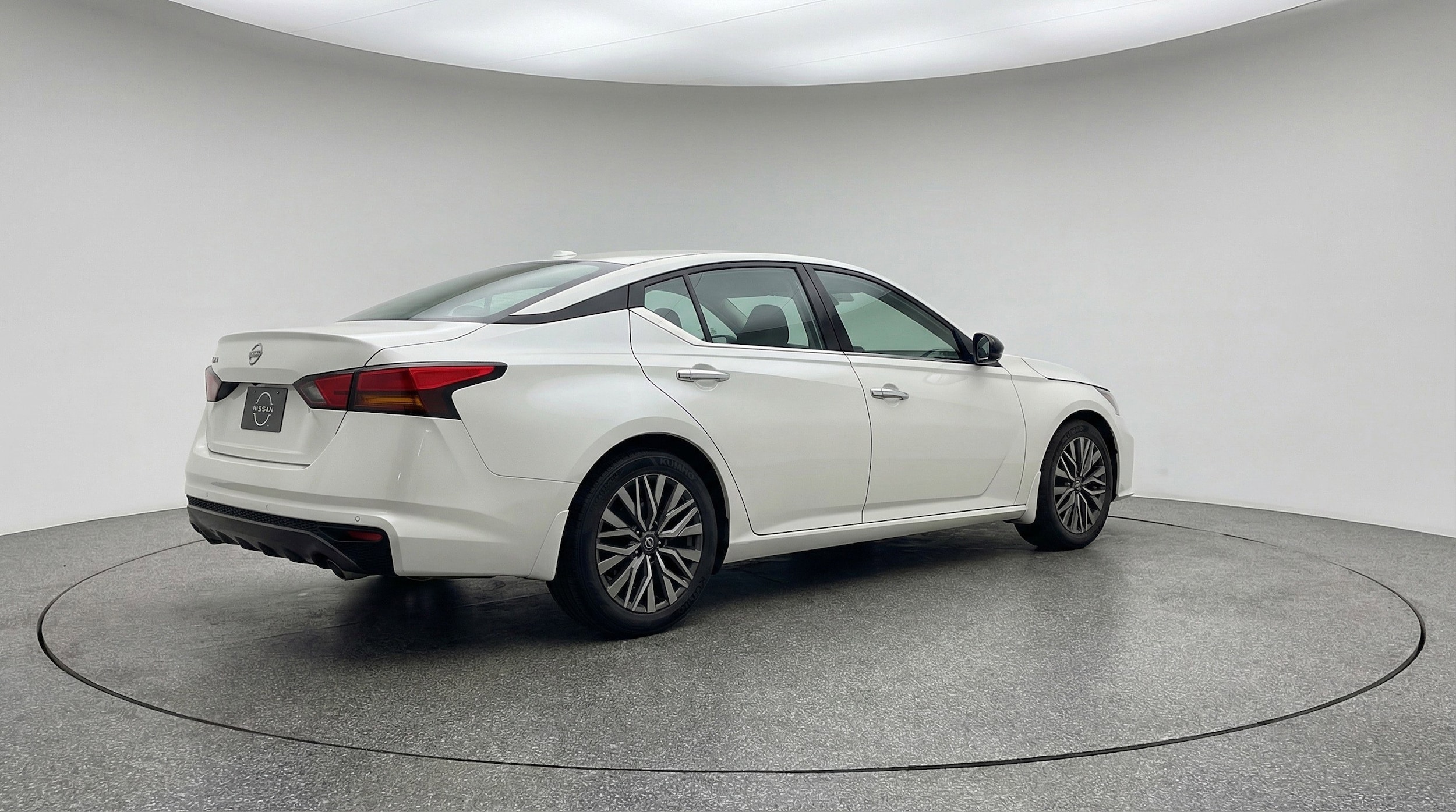 Thumbnail: 2025 Nissan Altima - 9