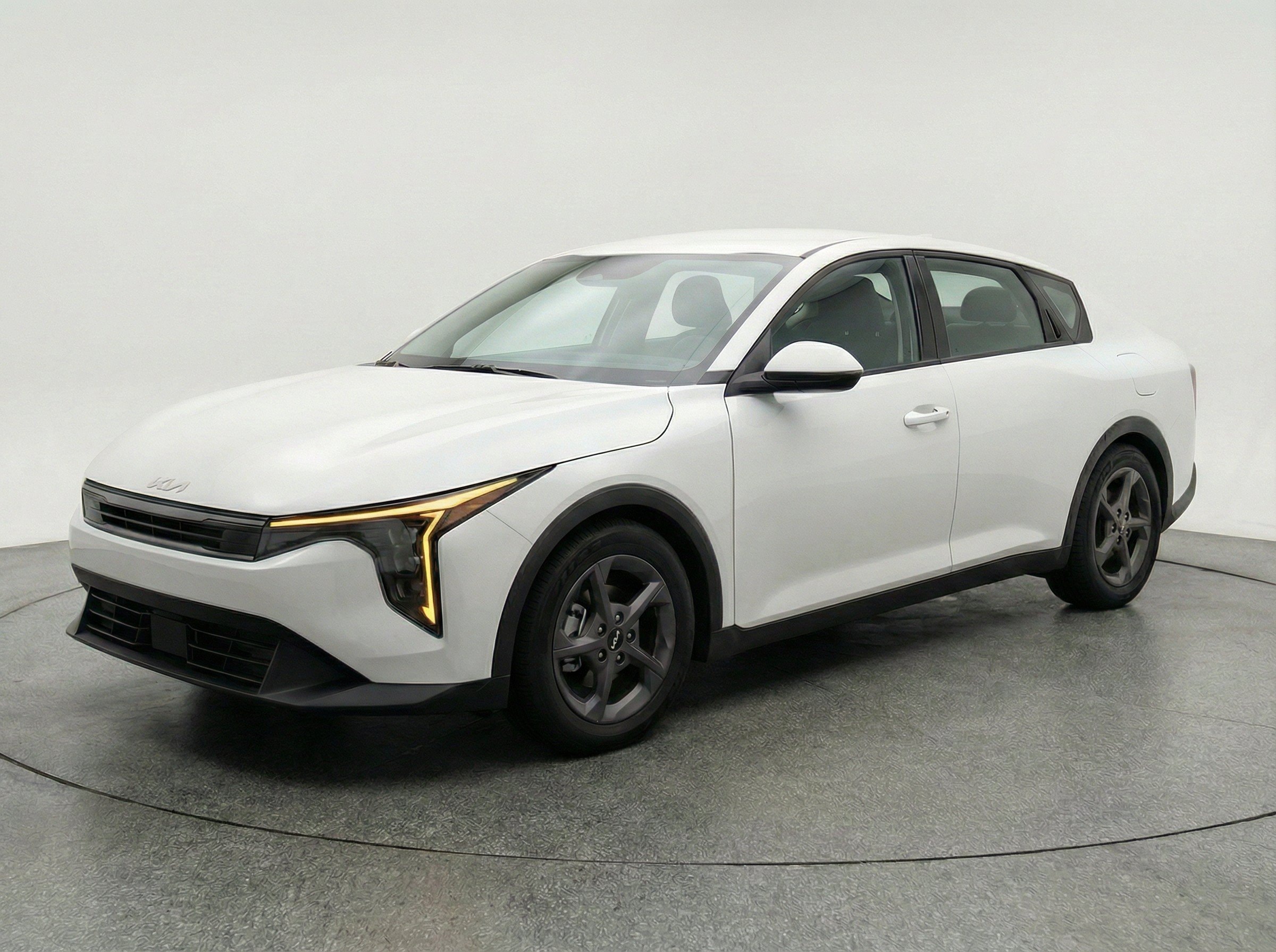 Thumbnail: 2025 Kia K4 - 3