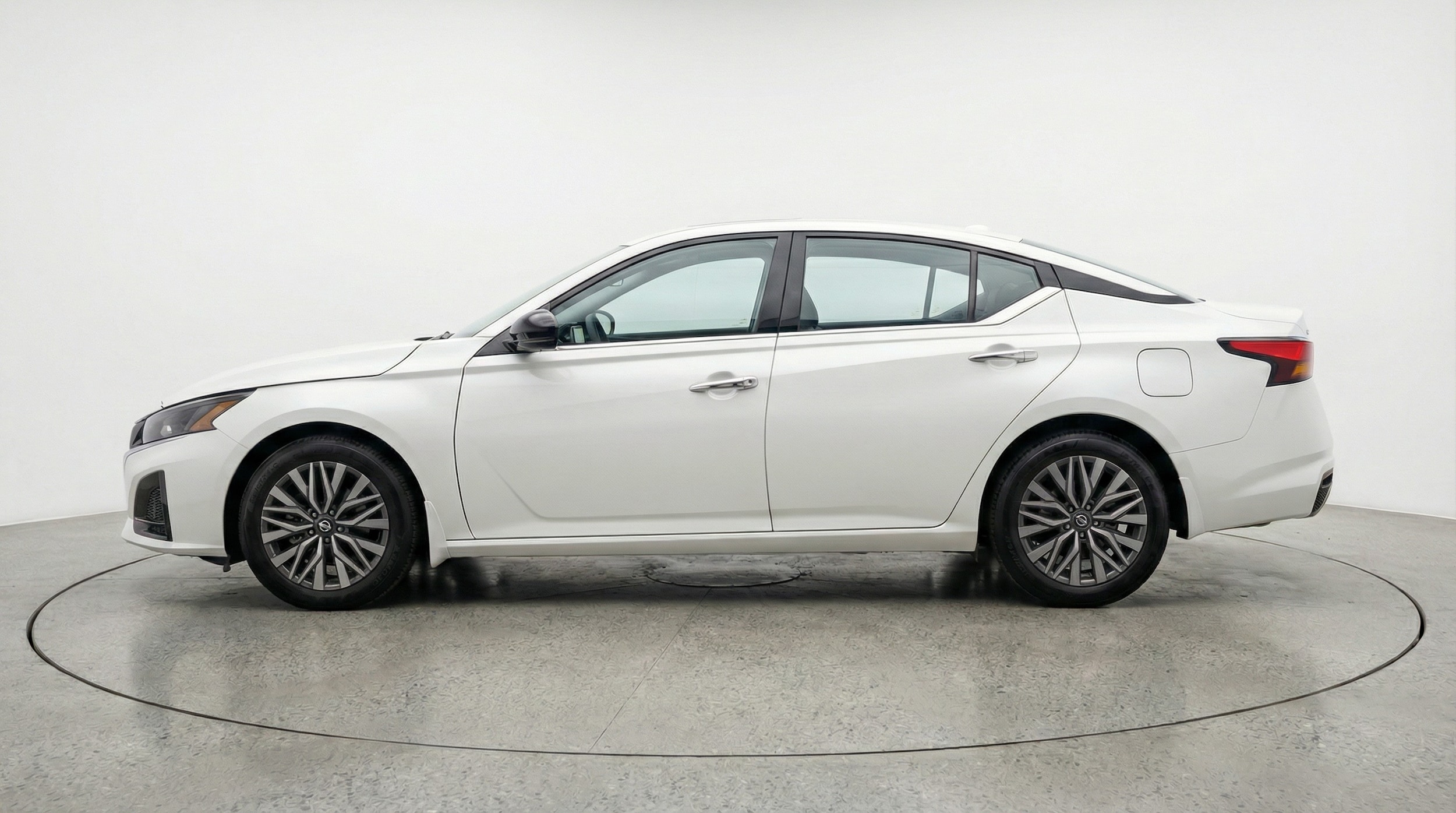 Thumbnail: 2025 Nissan Altima - 4