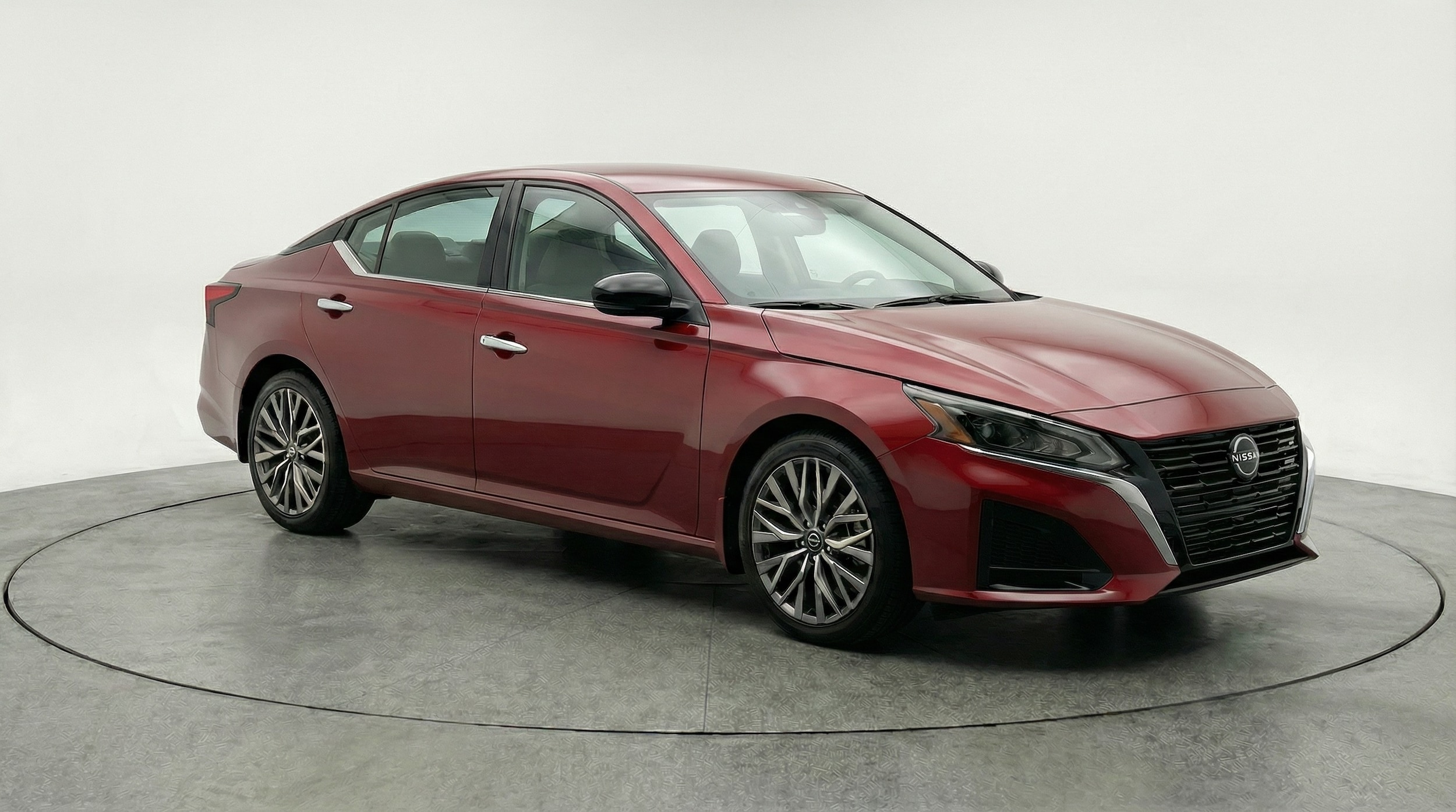 Thumbnail: 2025 Nissan Altima - 1