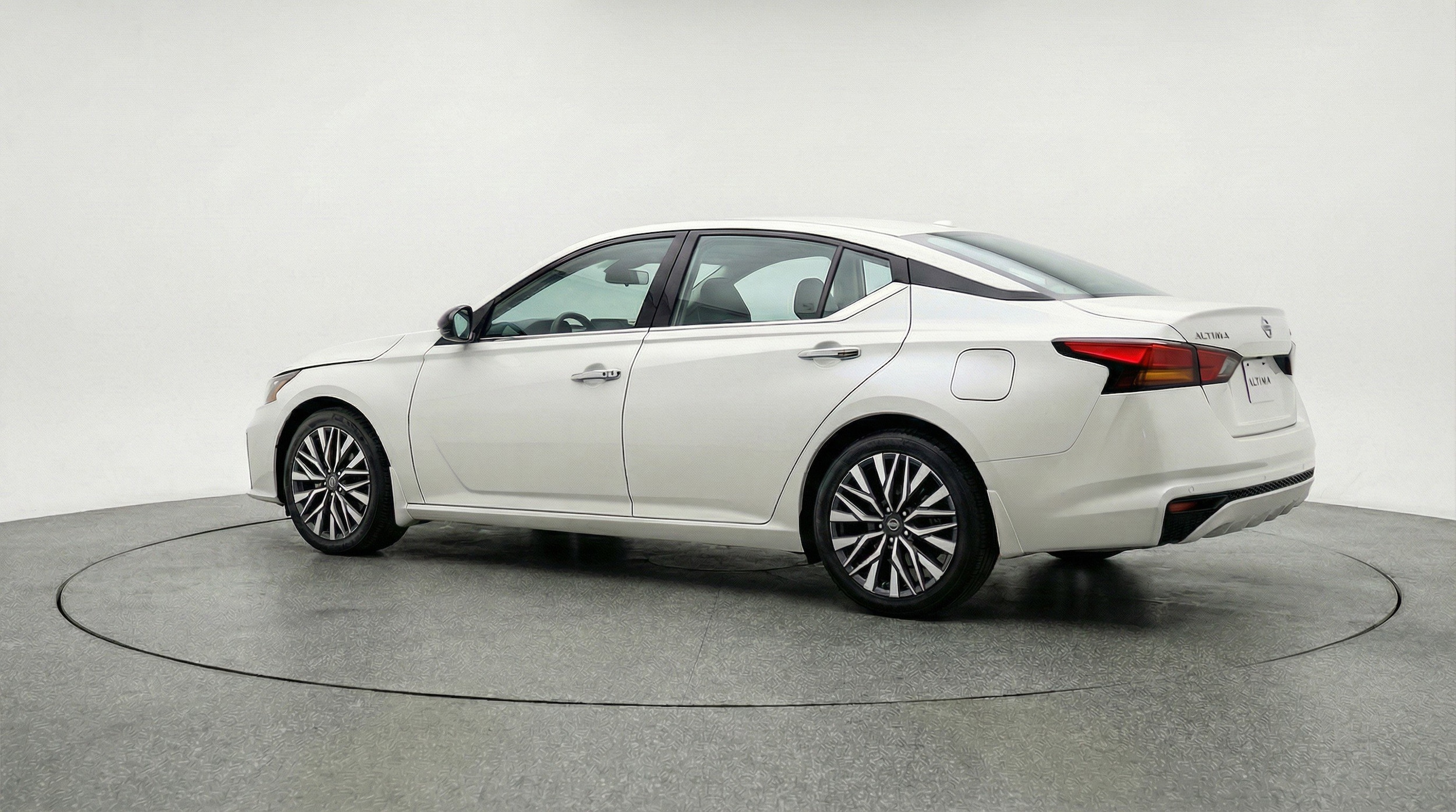 Thumbnail: 2025 Nissan Altima - 6