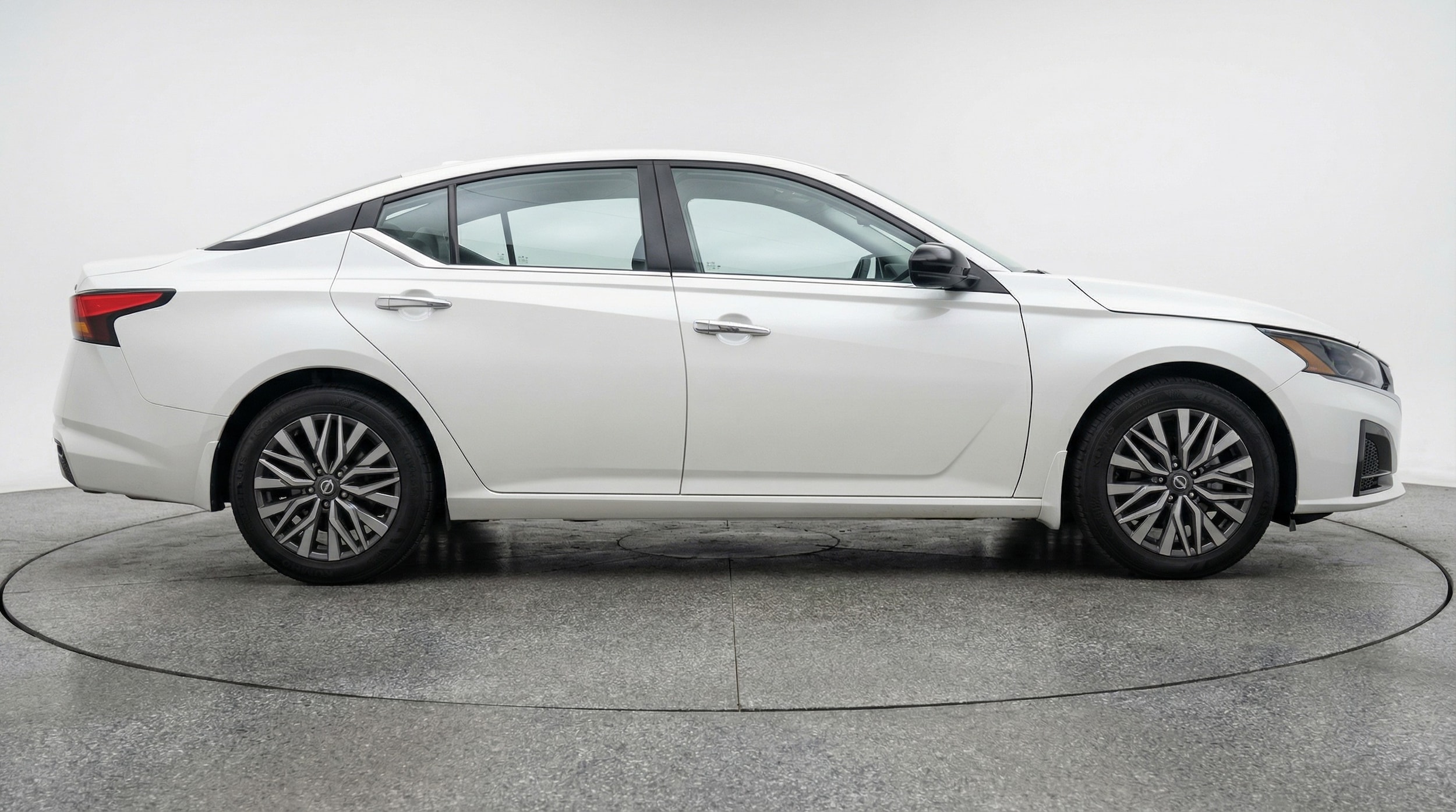 Thumbnail: 2025 Nissan Altima - 8