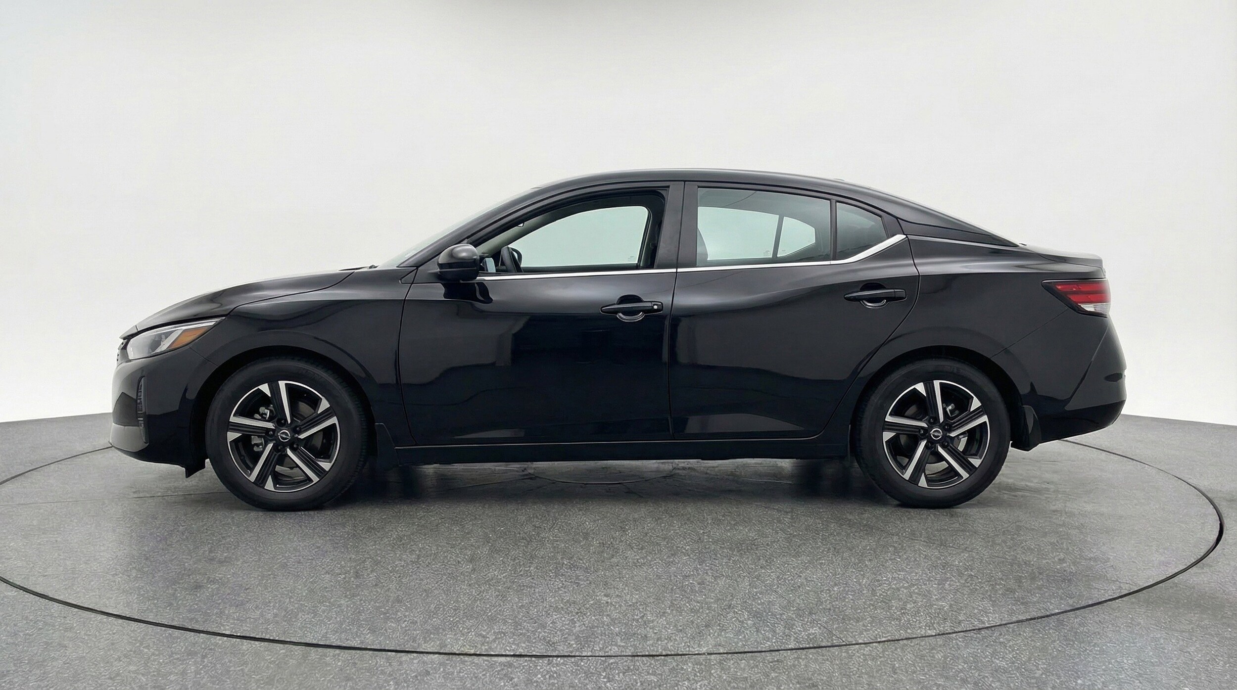 Thumbnail: 2025 Nissan Sentra - 5