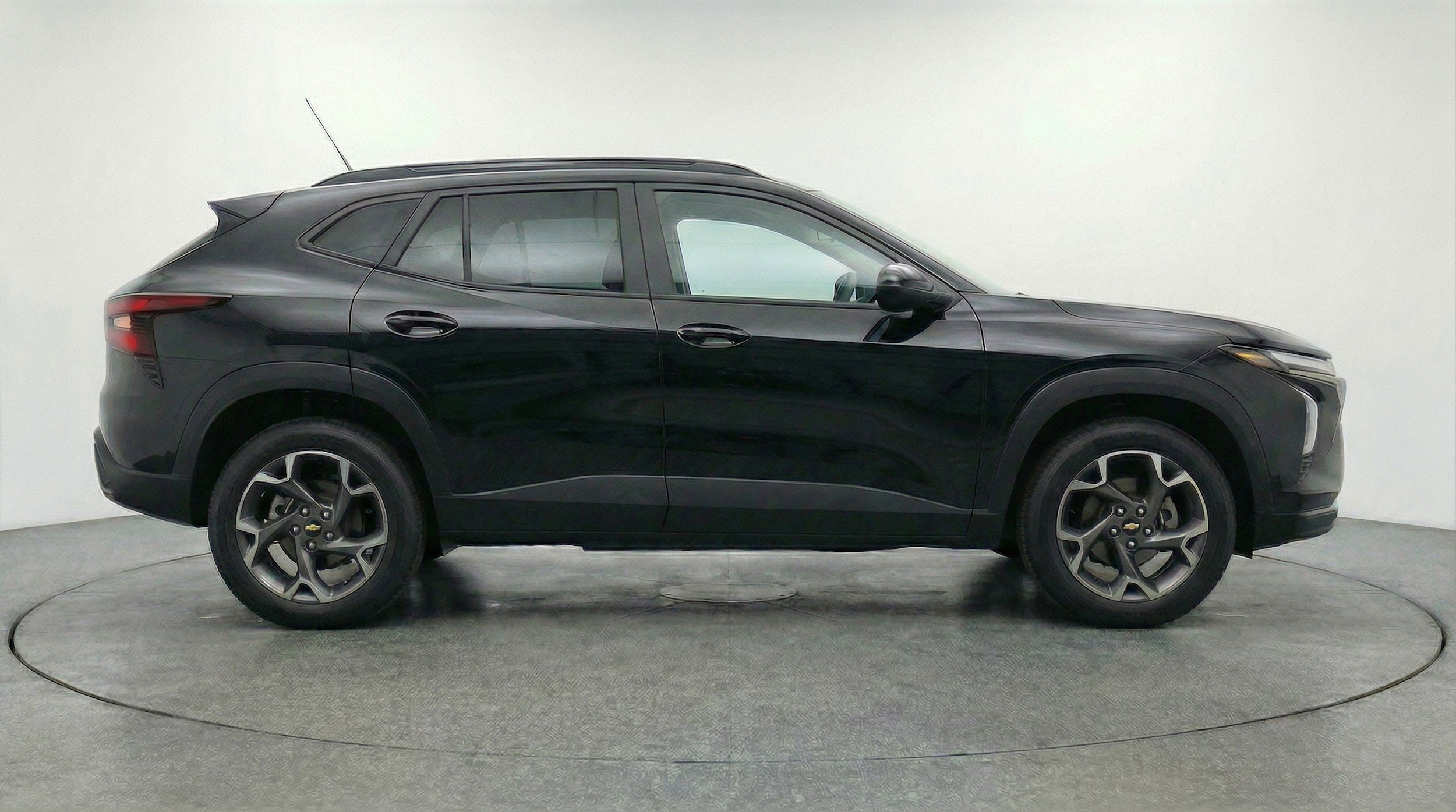 Thumbnail: 2025 Chevrolet Trax - 5