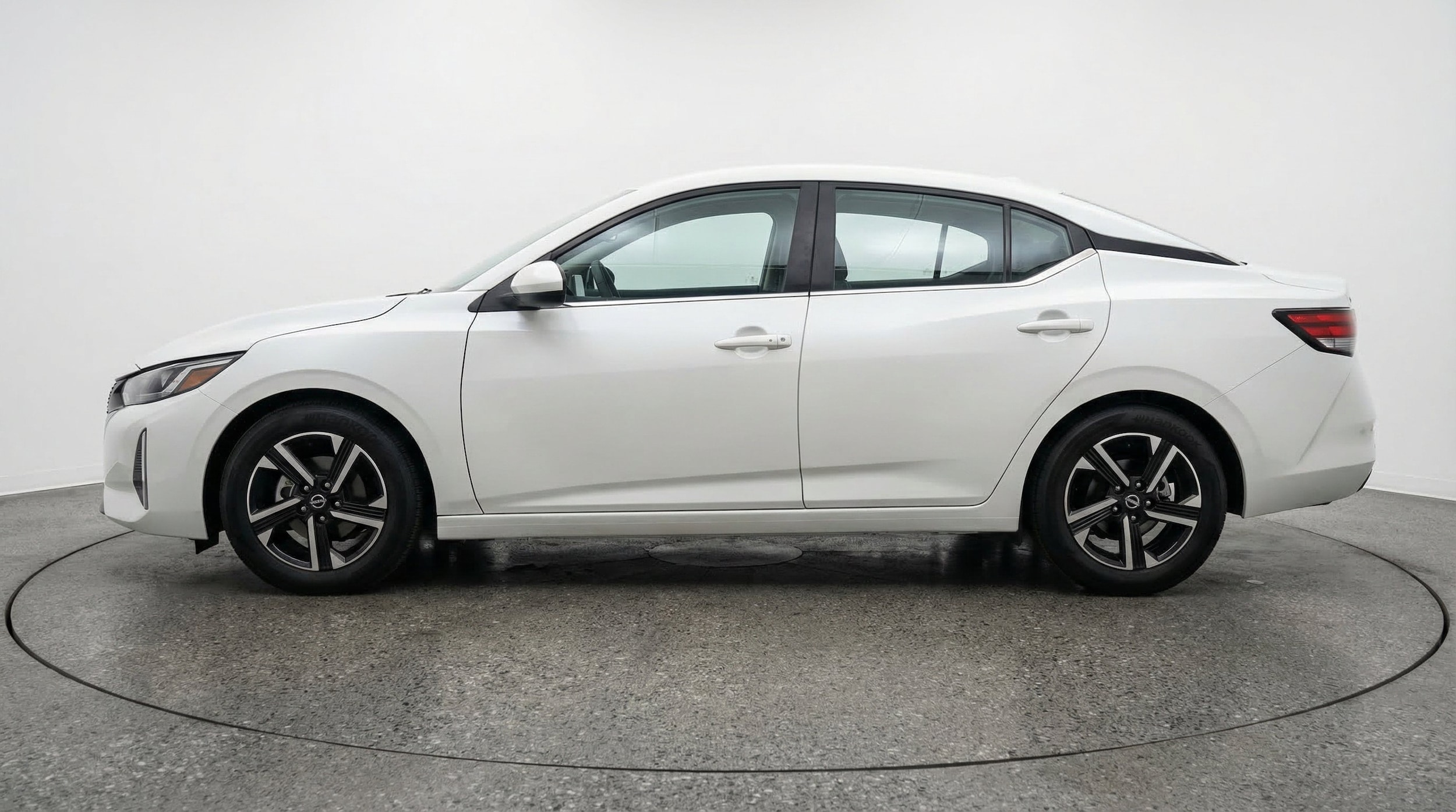 Thumbnail: 2025 Nissan Sentra - 5