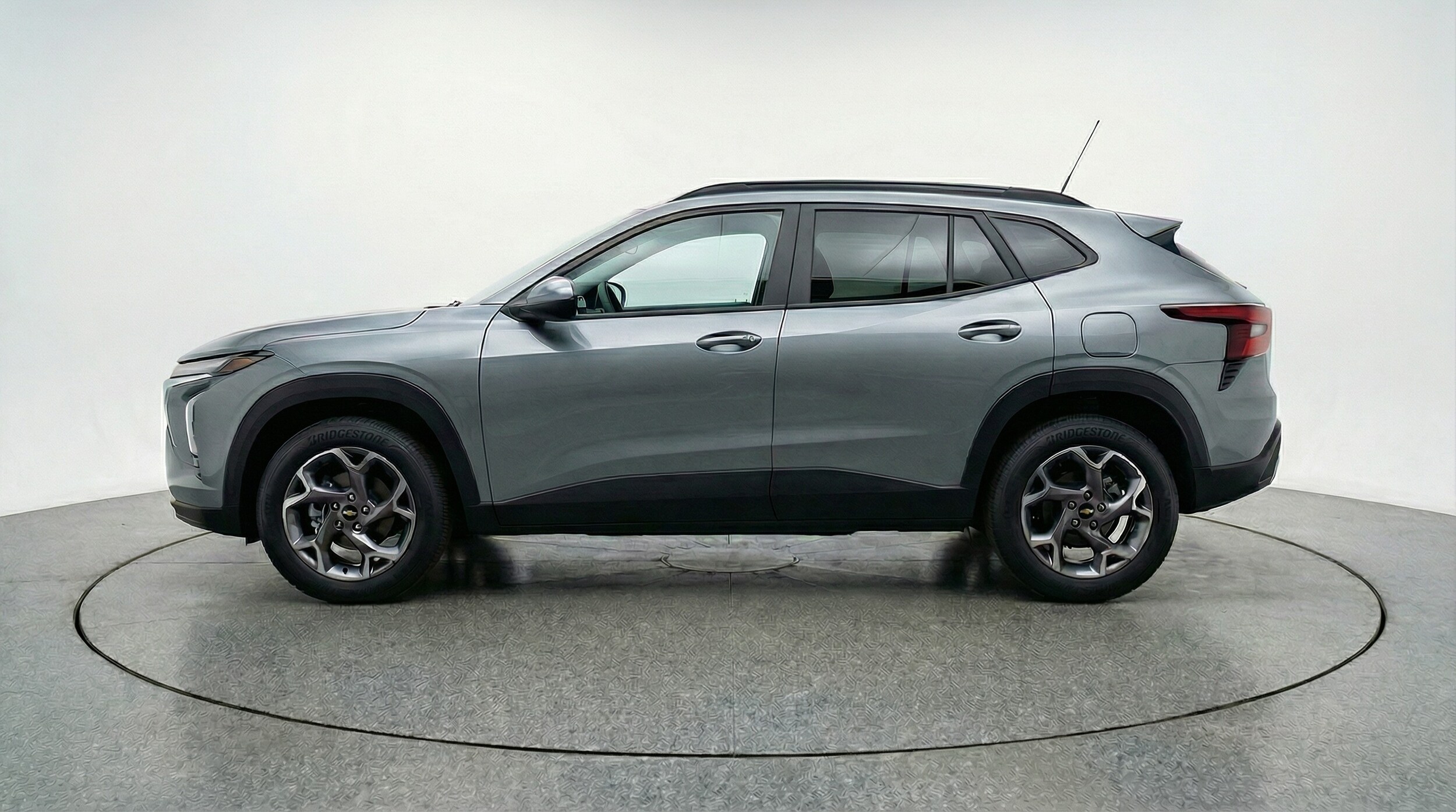 Thumbnail: 2025 Chevrolet Trax - 8