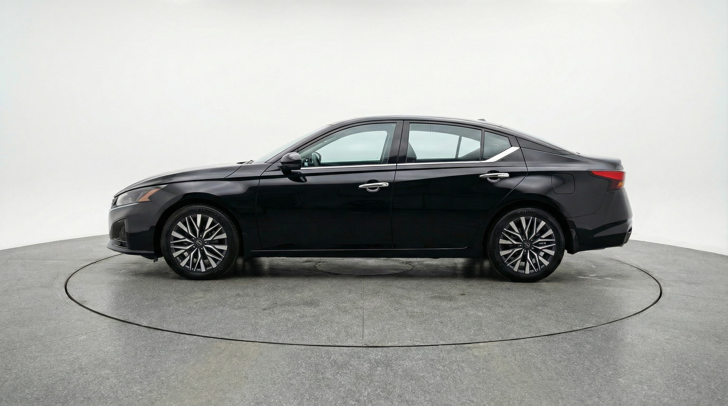 Thumbnail: 2025 Nissan Altima - 4