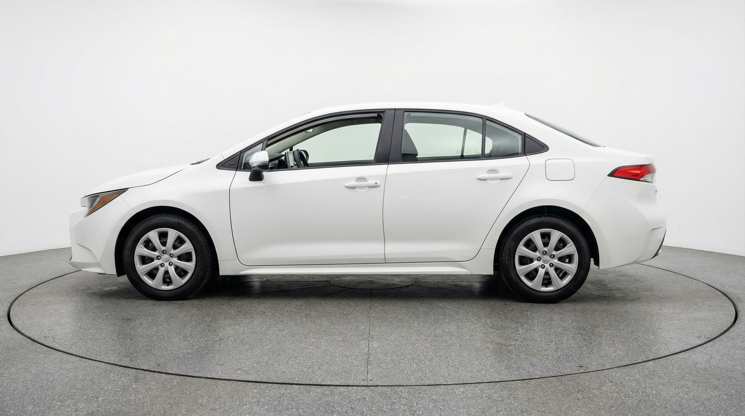 Thumbnail: 2025 Toyota Corolla - 5