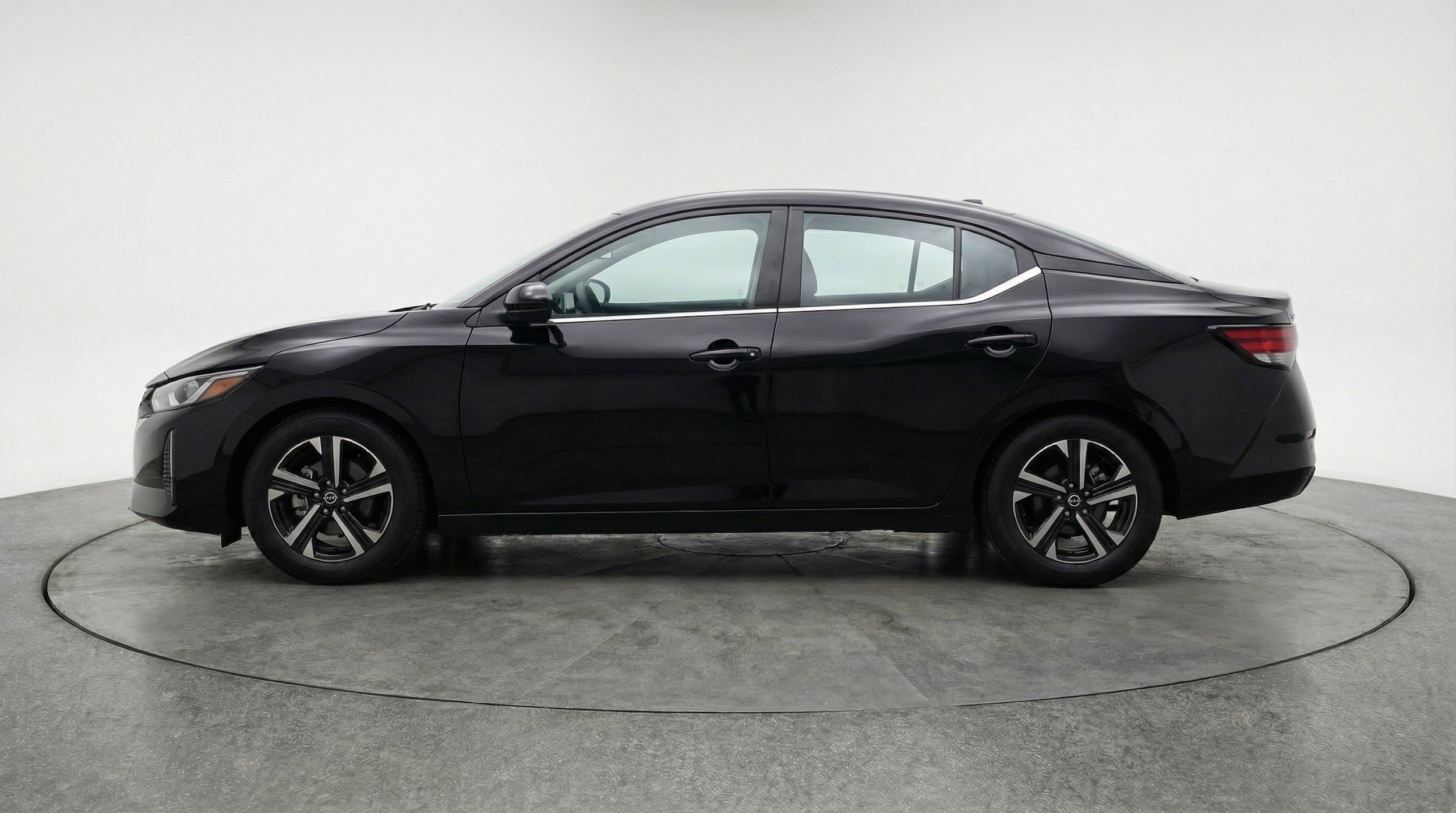 Thumbnail: 2025 Nissan Sentra - 5