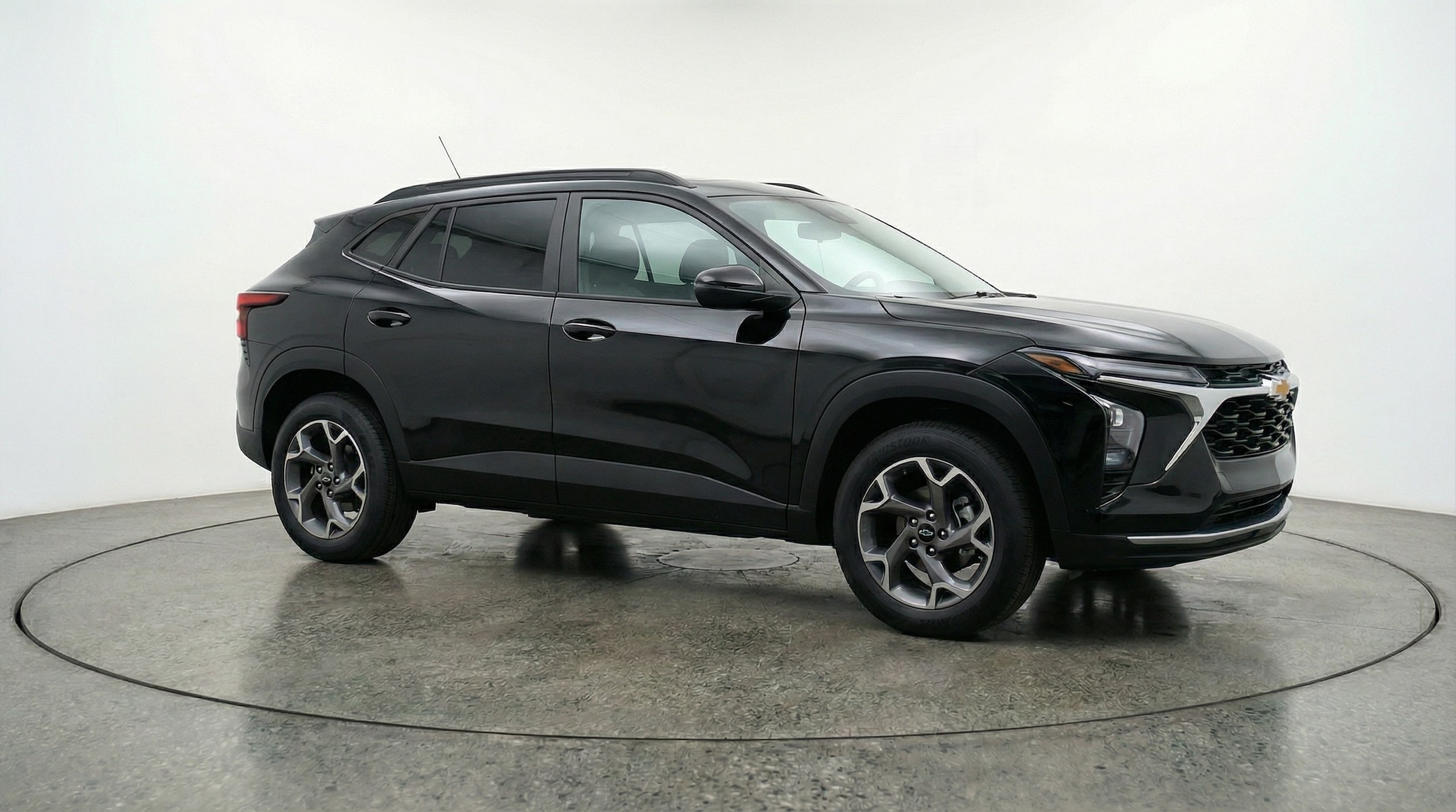 Thumbnail: 2025 Chevrolet Trax - 1