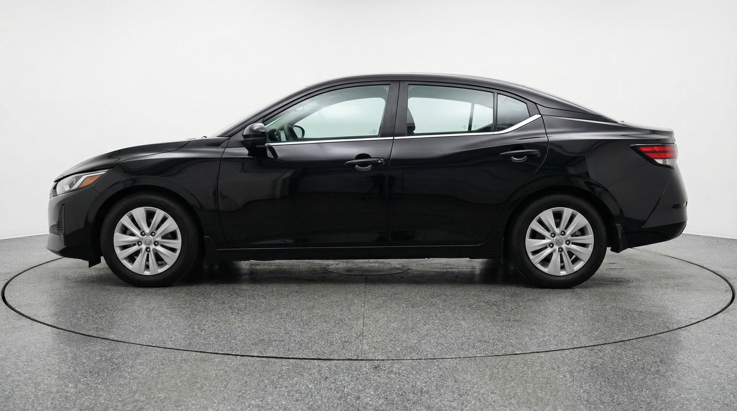 Thumbnail: 2025 Nissan Sentra - 5