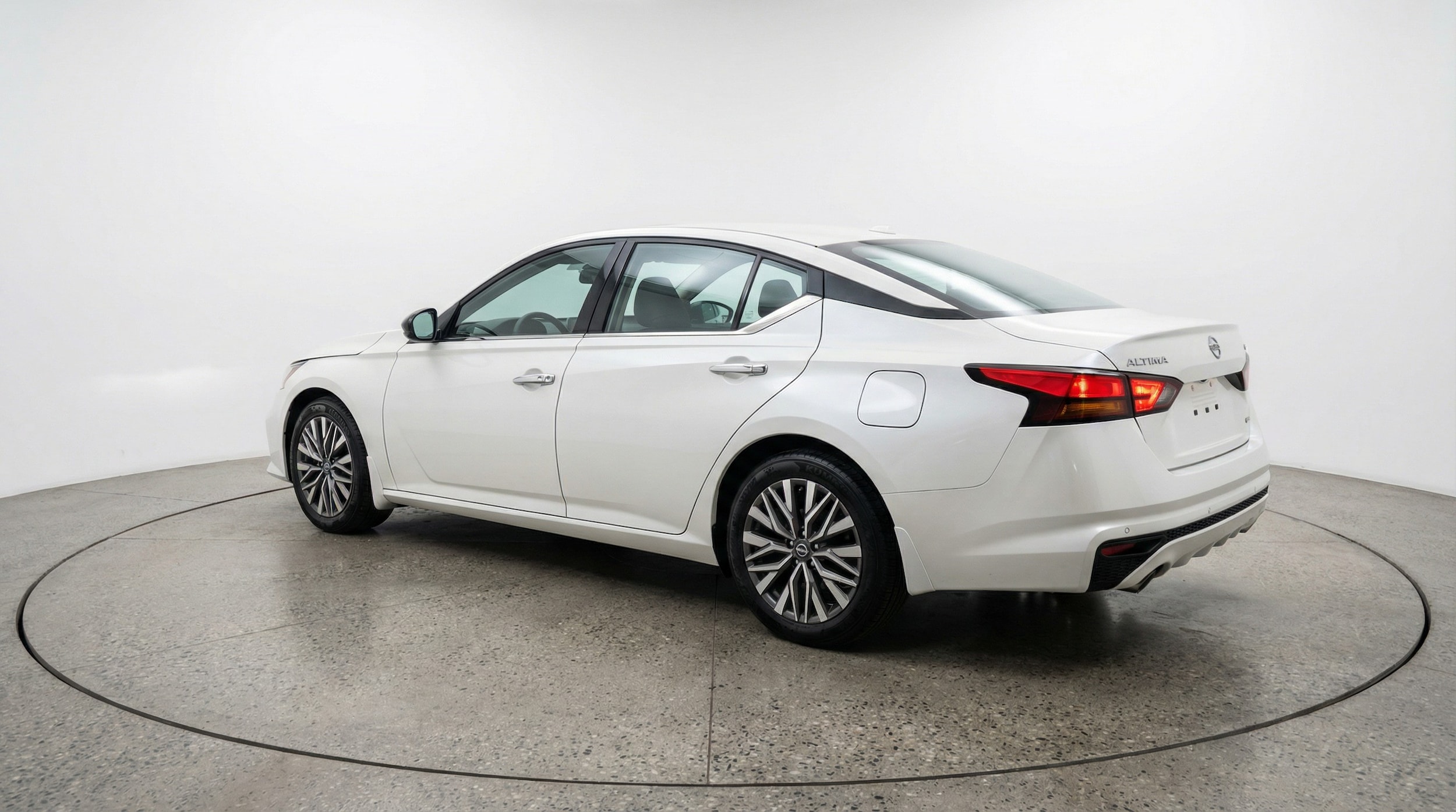 Thumbnail: 2025 Nissan Altima - 5