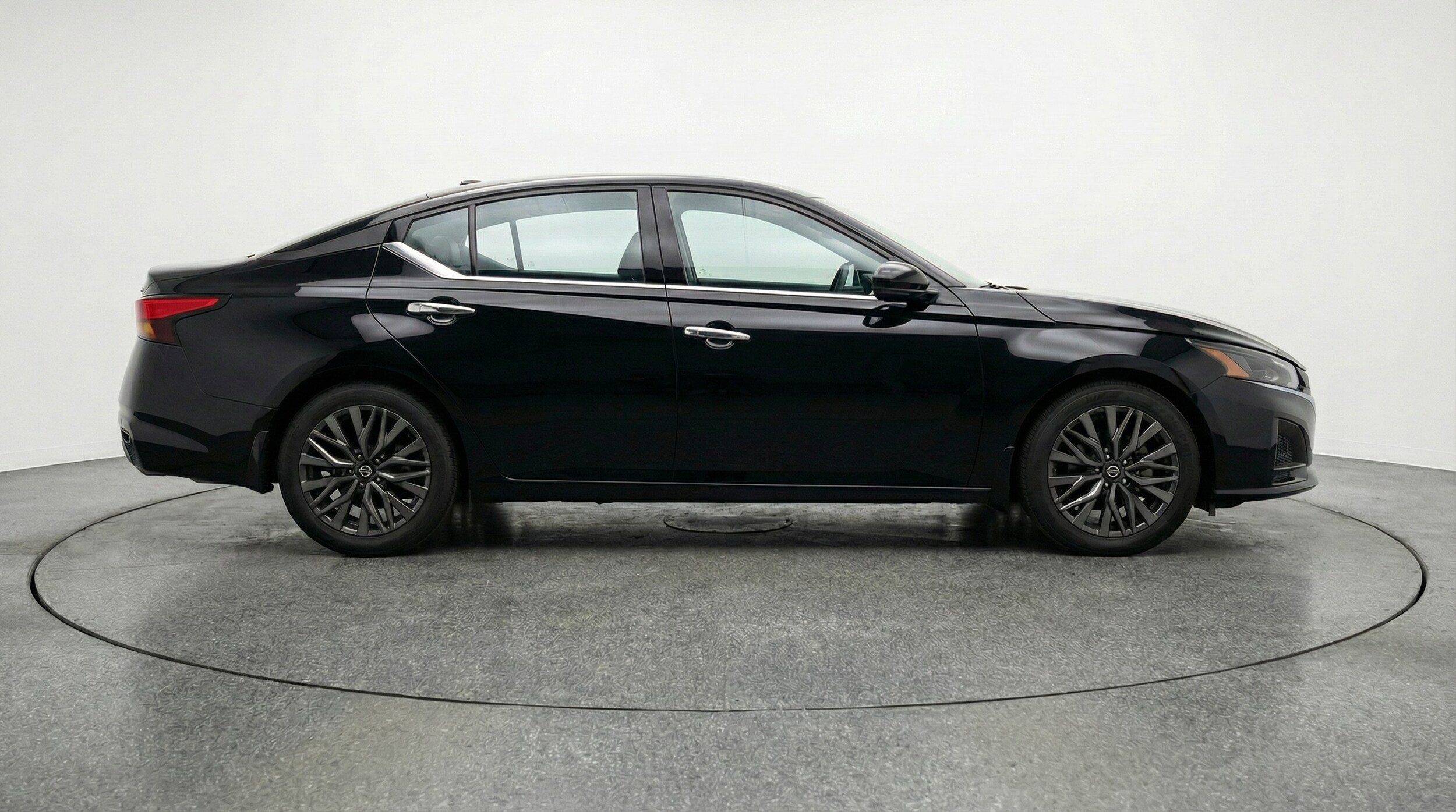 Thumbnail: 2025 Nissan Altima - 8