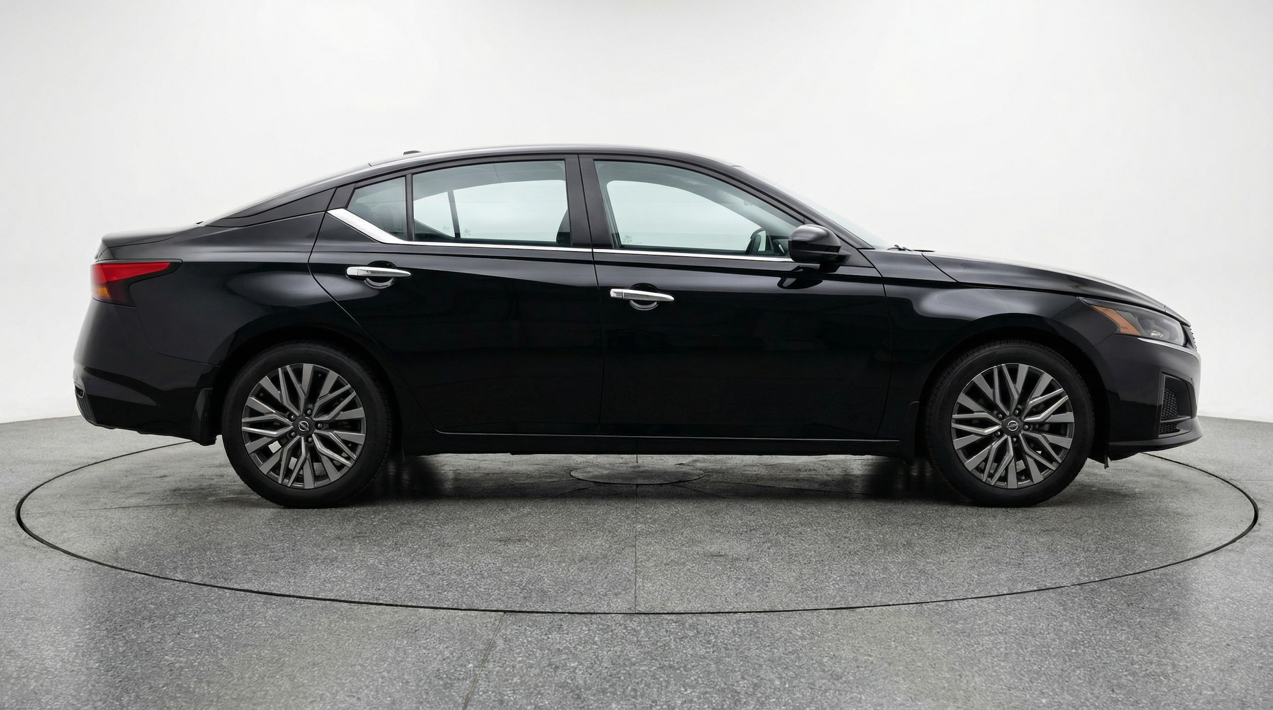 Thumbnail: 2025 Nissan Altima - 8