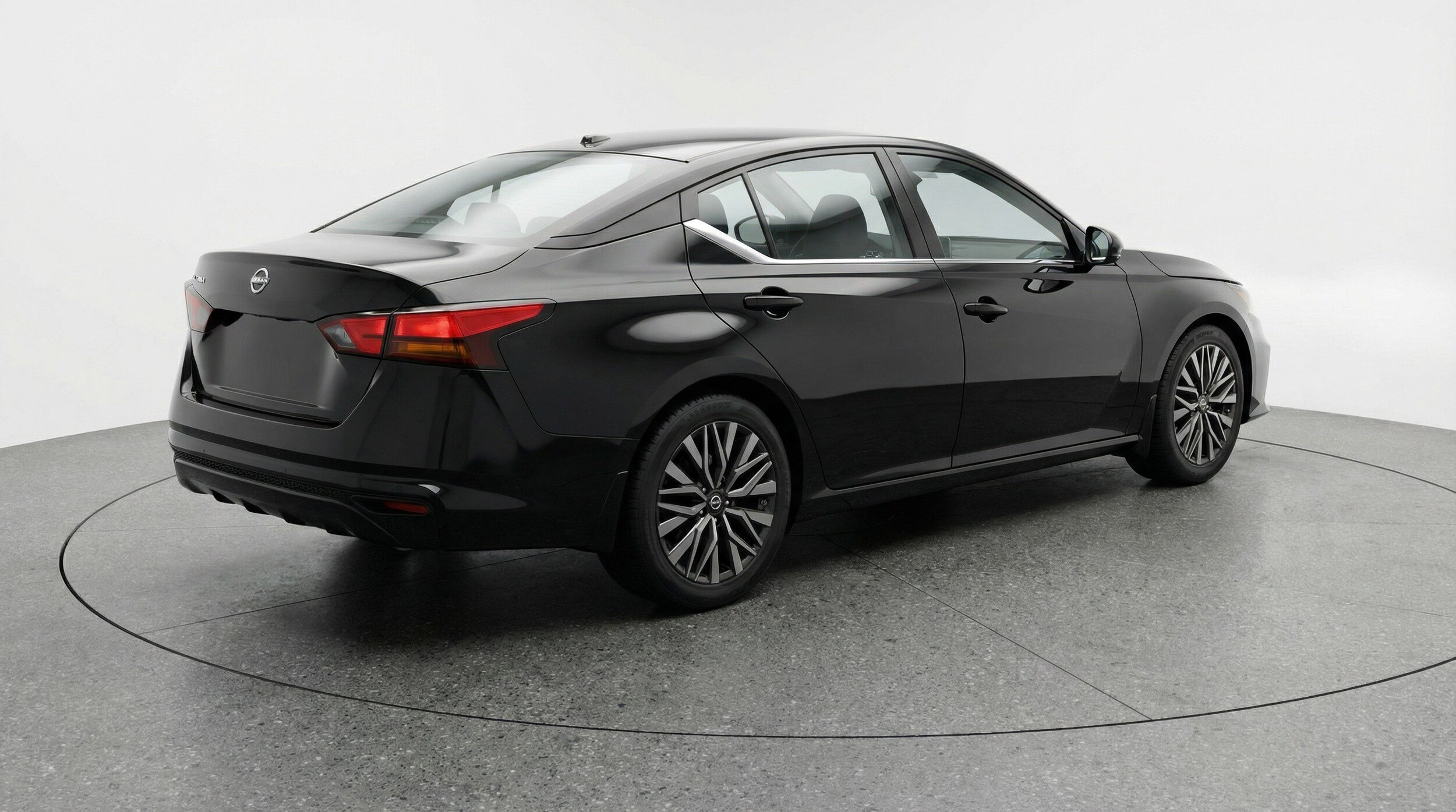 Thumbnail: 2025 Nissan Altima - 9