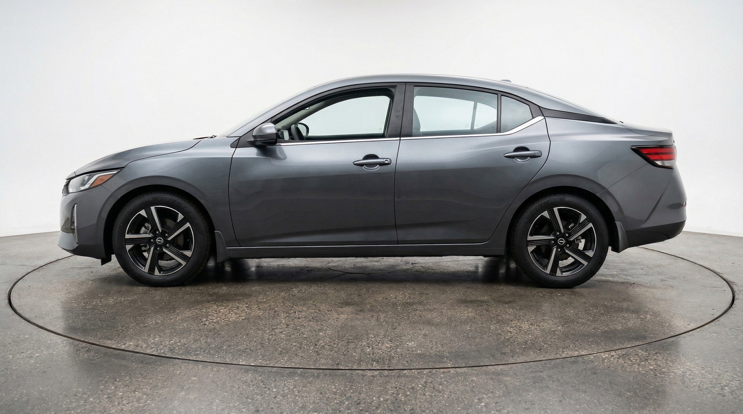 Thumbnail: 2025 Nissan Sentra - 5