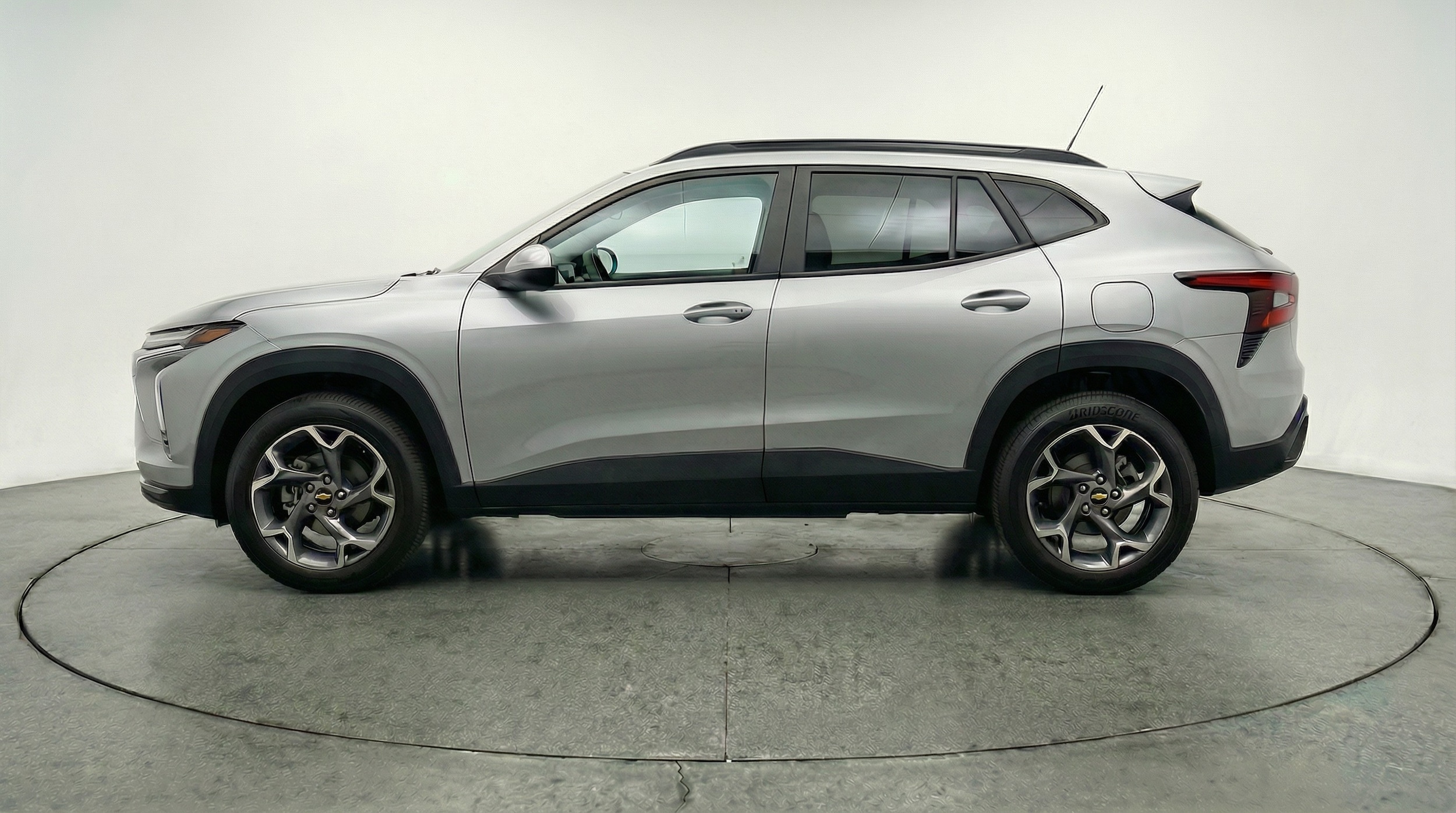 Thumbnail: 2025 Chevrolet Trax - 4